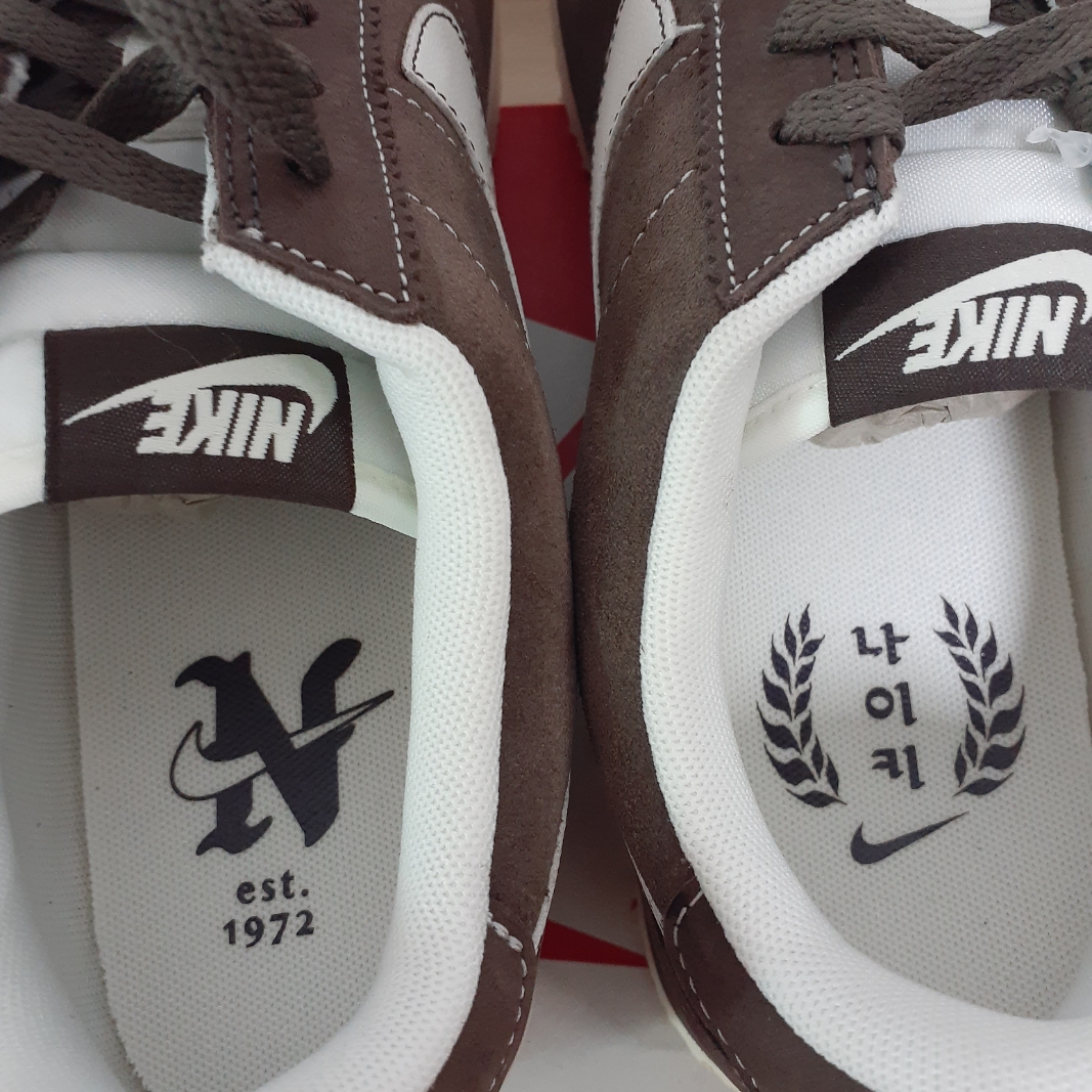 Nike Cortez SE Hangul Day Baroque Brown Sail 착용 스타일 - 2