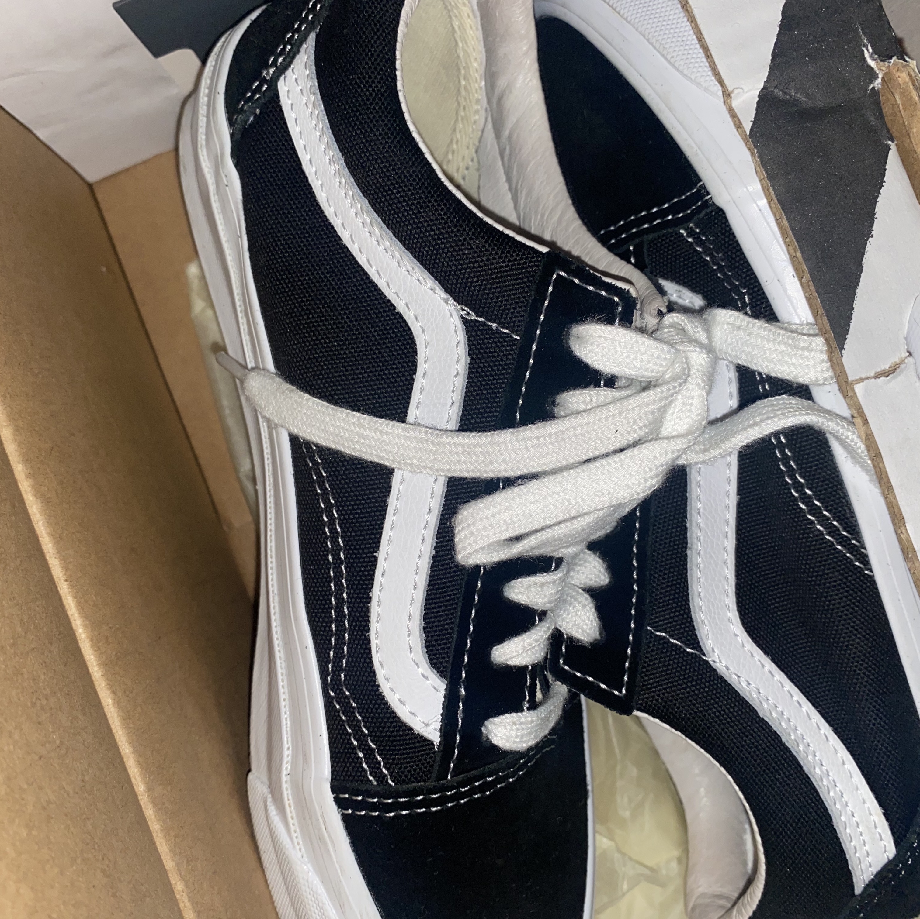 Vans Vault OG Old Skool LX Black 착용 스타일