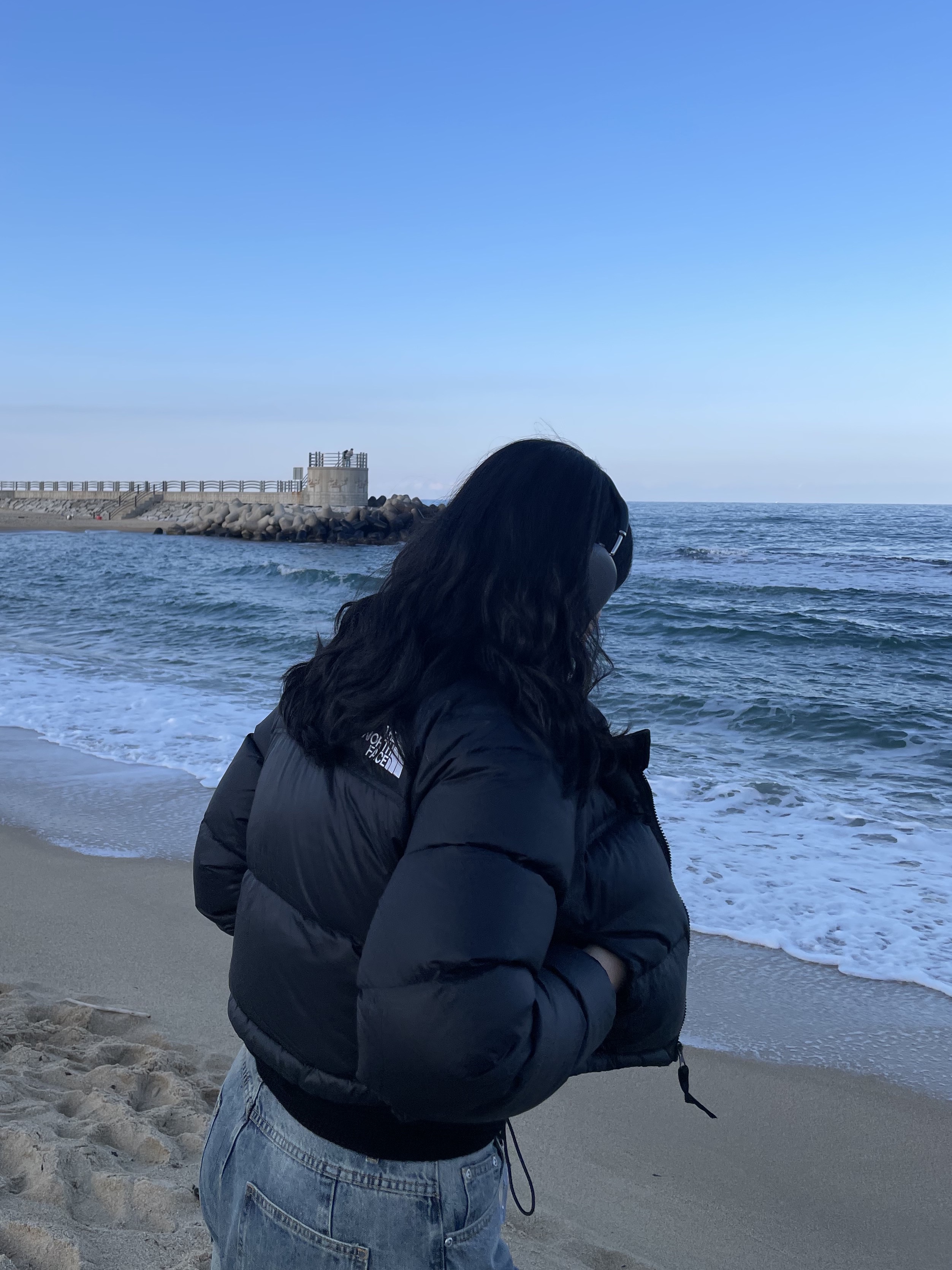 Apple AirPods Max Lightning Space Gray (Korean Ver.), (W) The North Face White Label Novelty Nuptse Down Jacket Black 착용 스타일 - 3