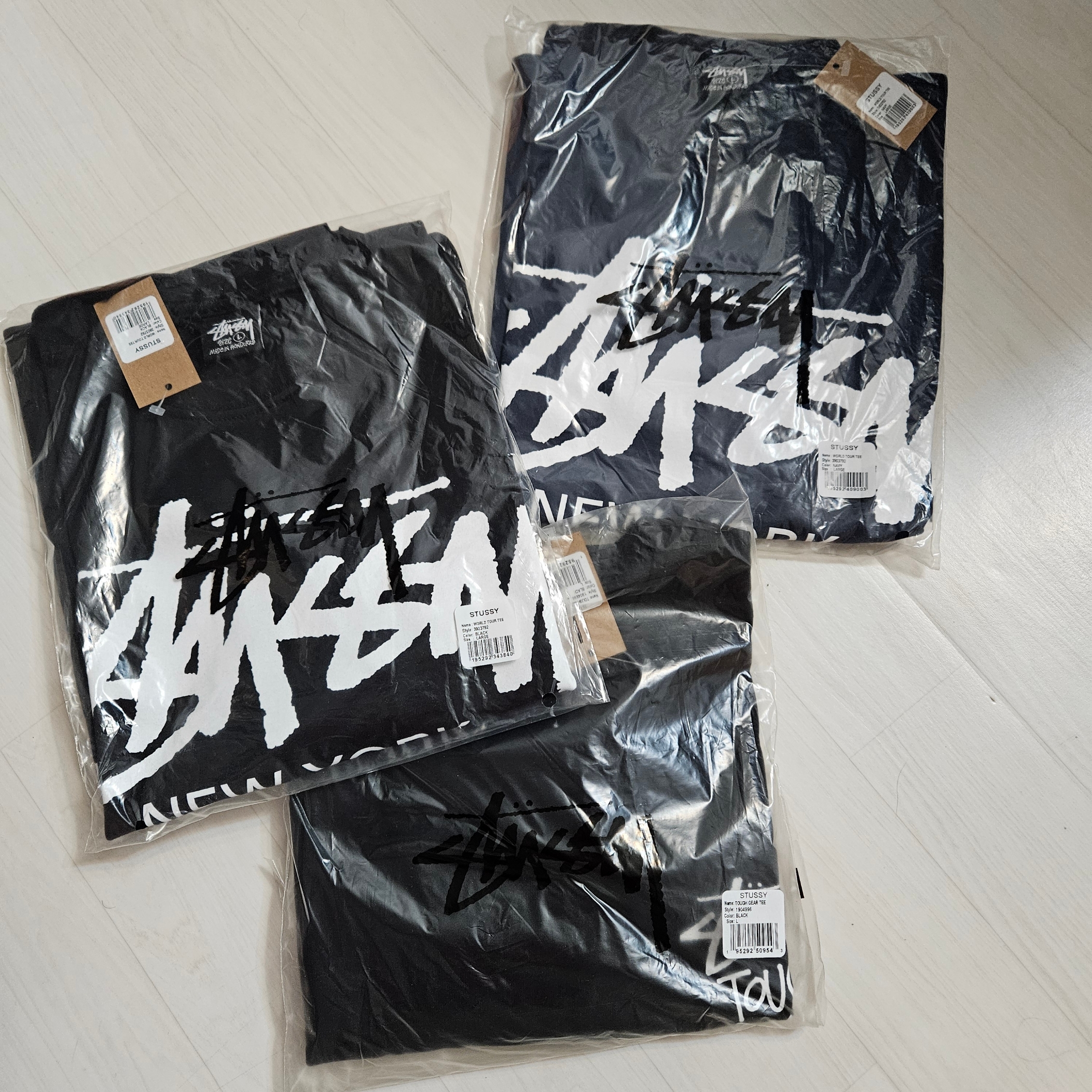 Stussy World Tour T-Shirt Black 2023, Stussy Tough Gear T-Shirt Black 착용 스타일