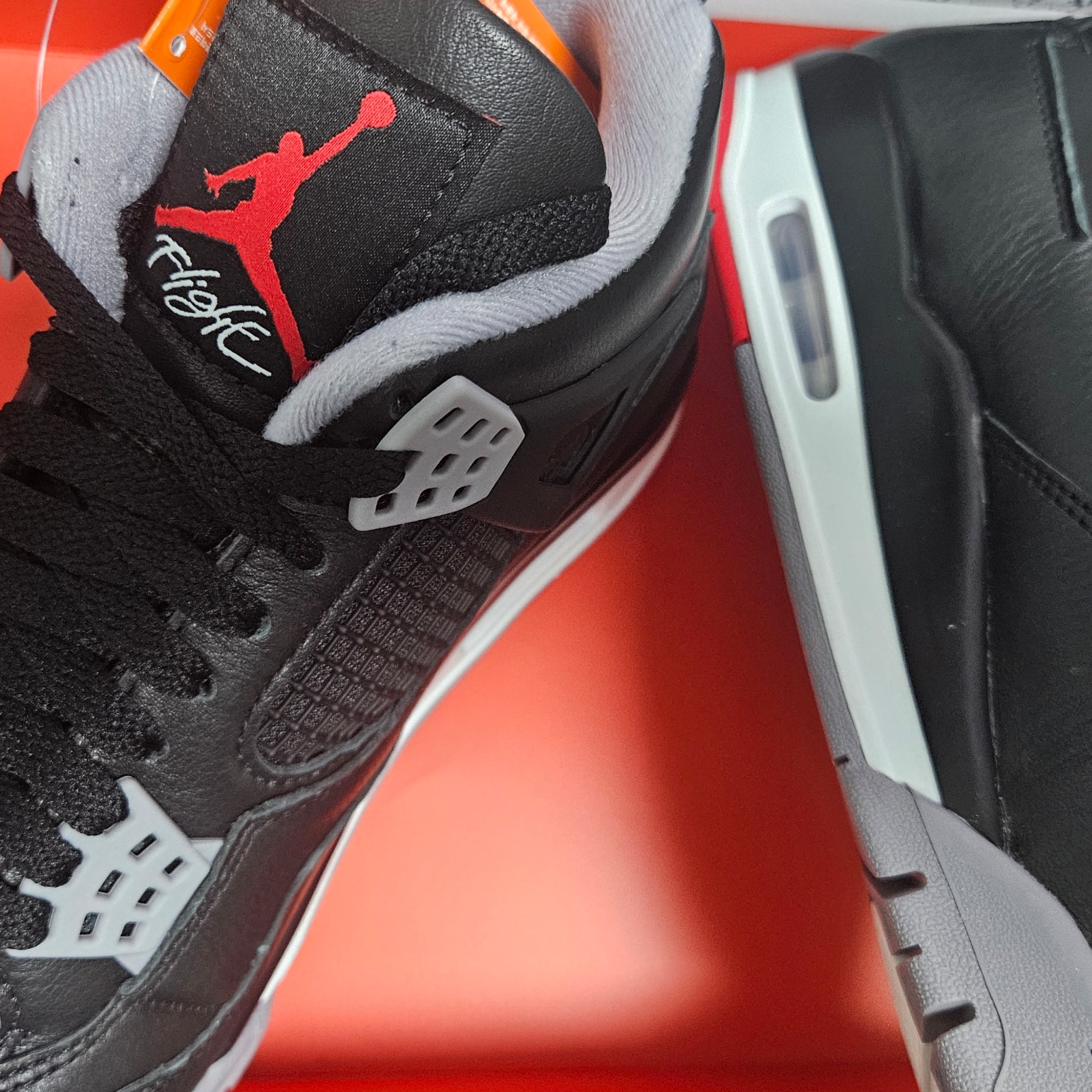 Jordan 4 Retro Bred Reimagined 착용 스타일