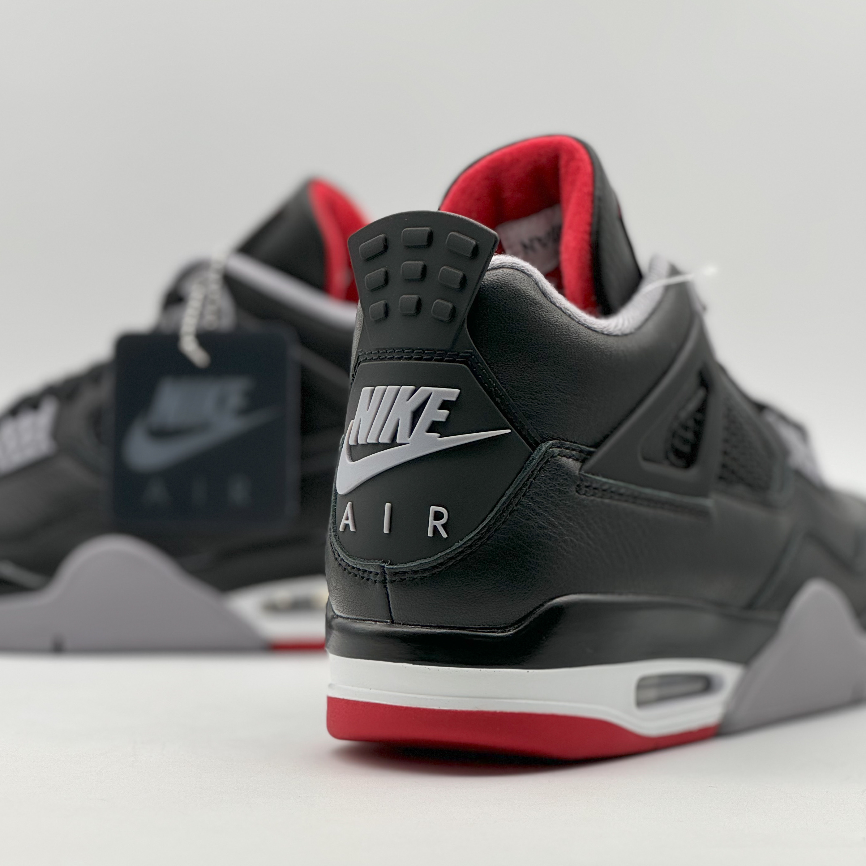 Jordan 4 Retro Bred Reimagined 착용 스타일 - 3