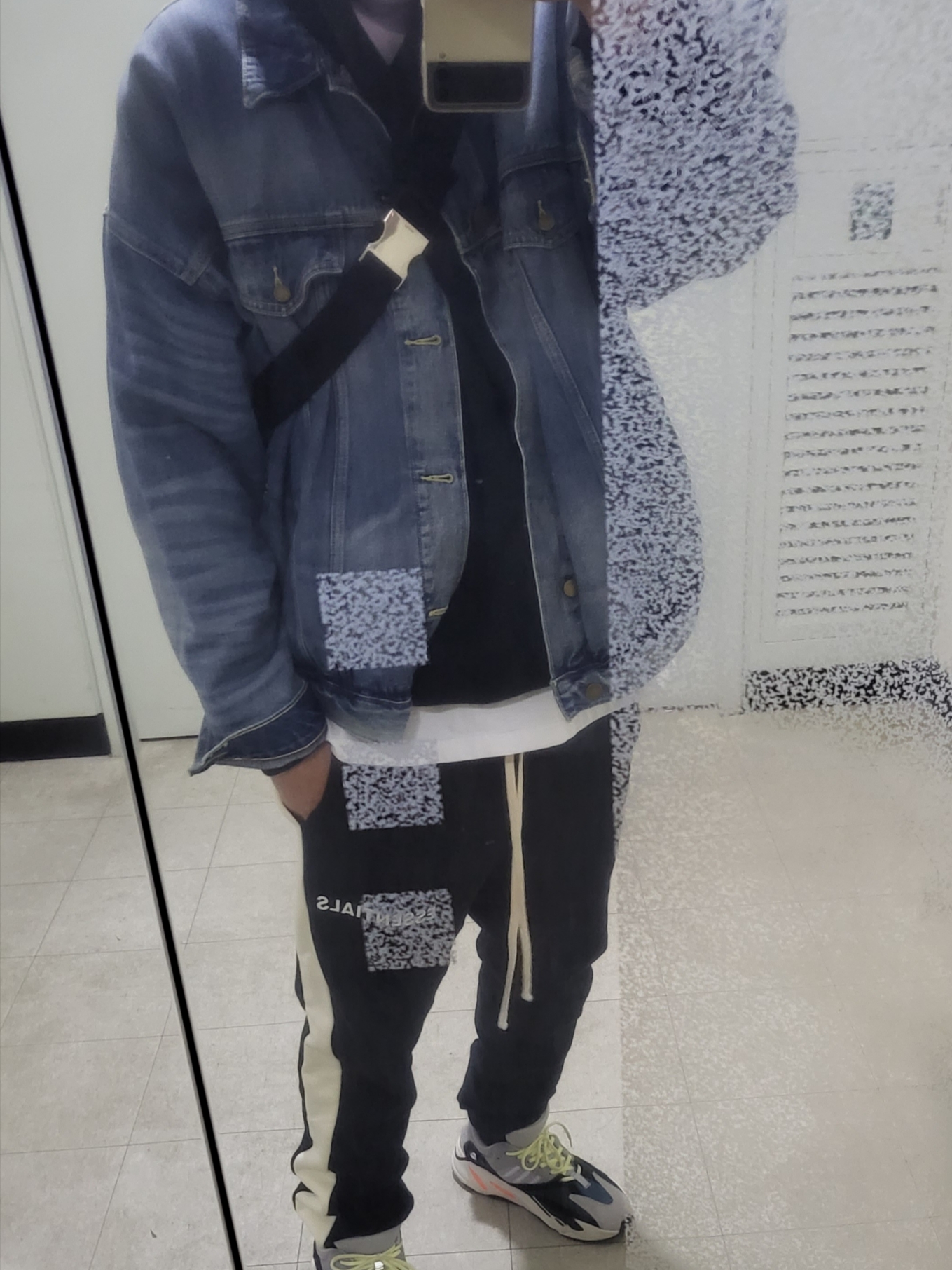 Essentials Trucker Jacket Indigo 착용 스타일