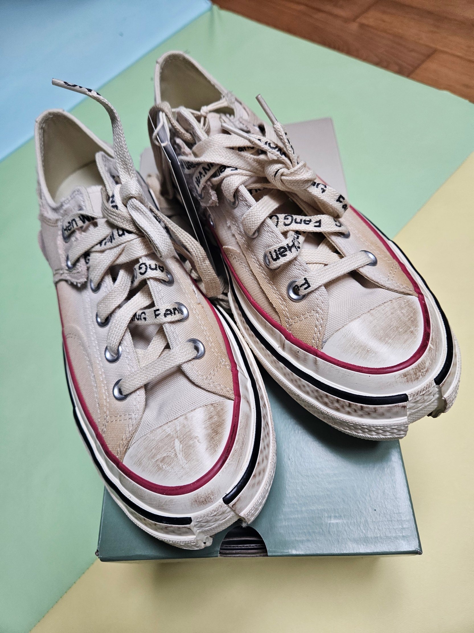 Converse x Feng Chen Wang Chuck 70 Ox 2-in-1 Brown Rice 착용 스타일 - 1