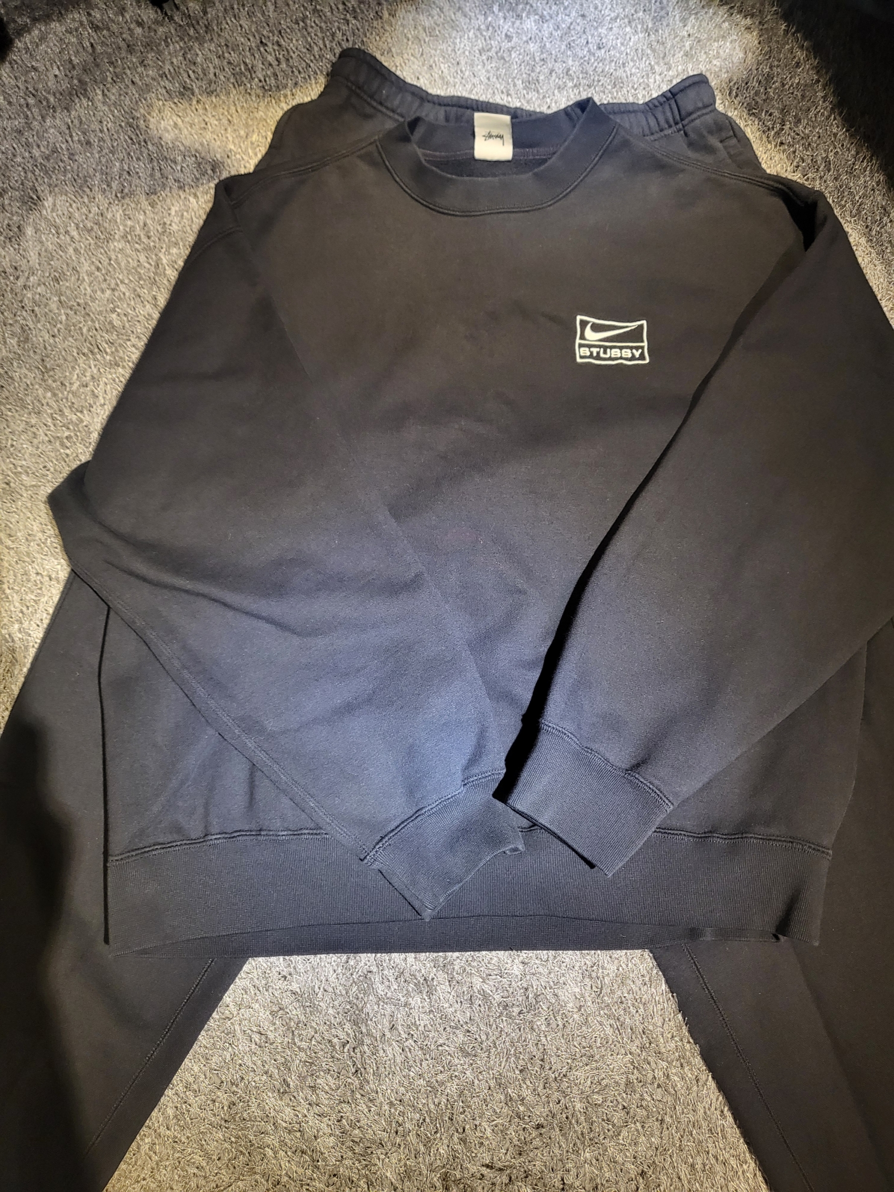 Nike x Stussy NRG Washed Fleece Crewneck Black (DO5310-010) 착용 스타일