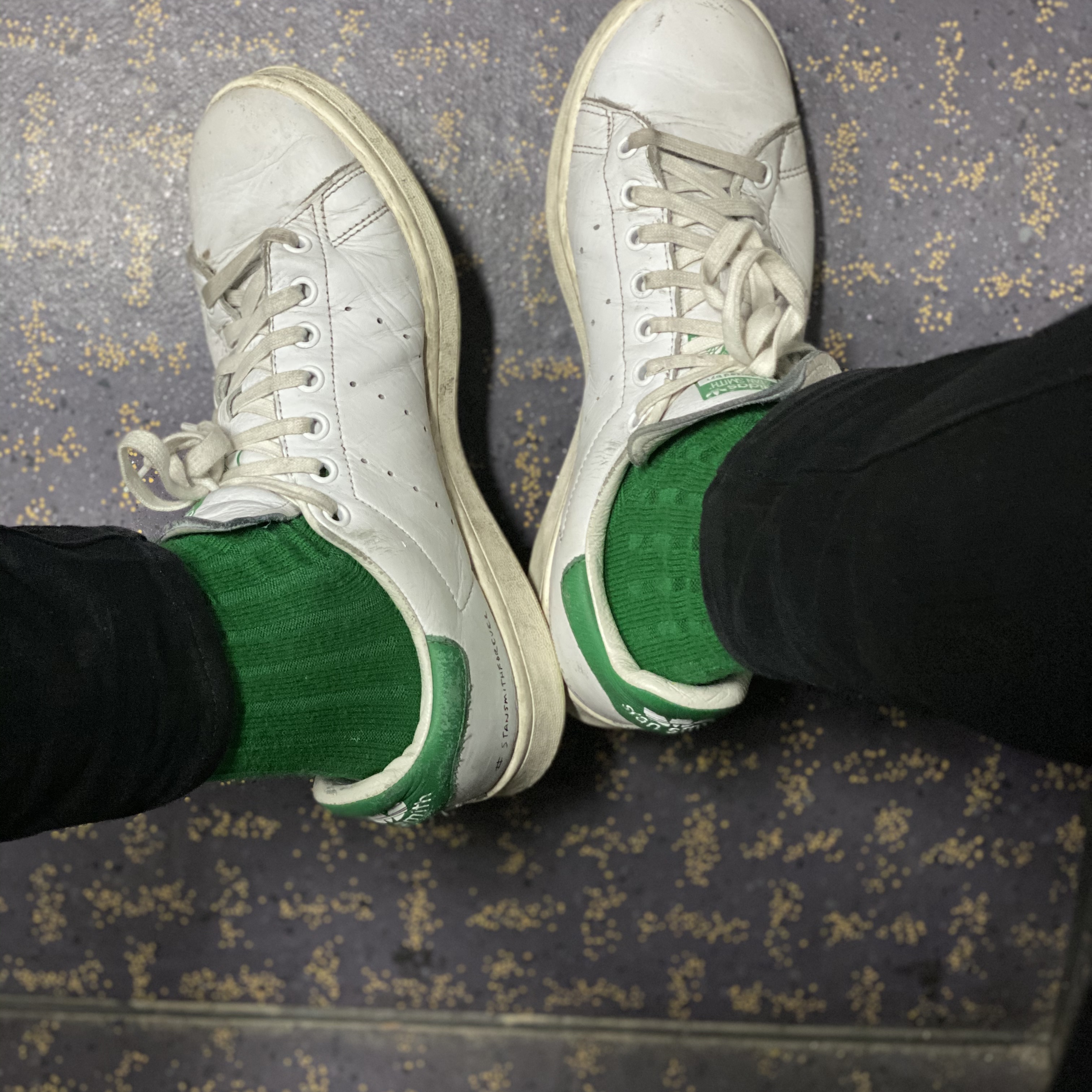 Adidas Stan Smith 80s Cloud White Green 착용 스타일 - 3