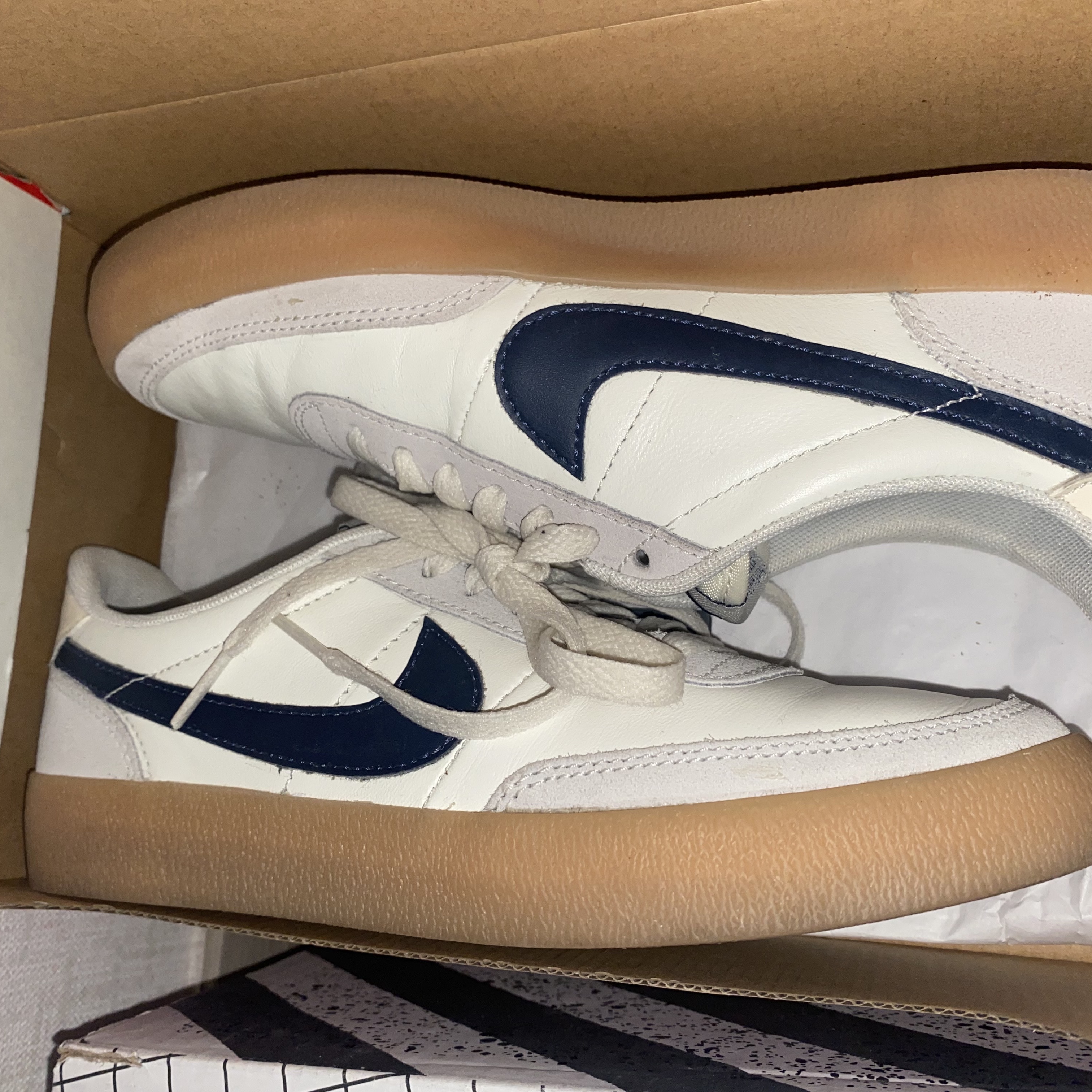 Nike x J.Crew Killshot 2 Sail Midnight Navy 착용 스타일