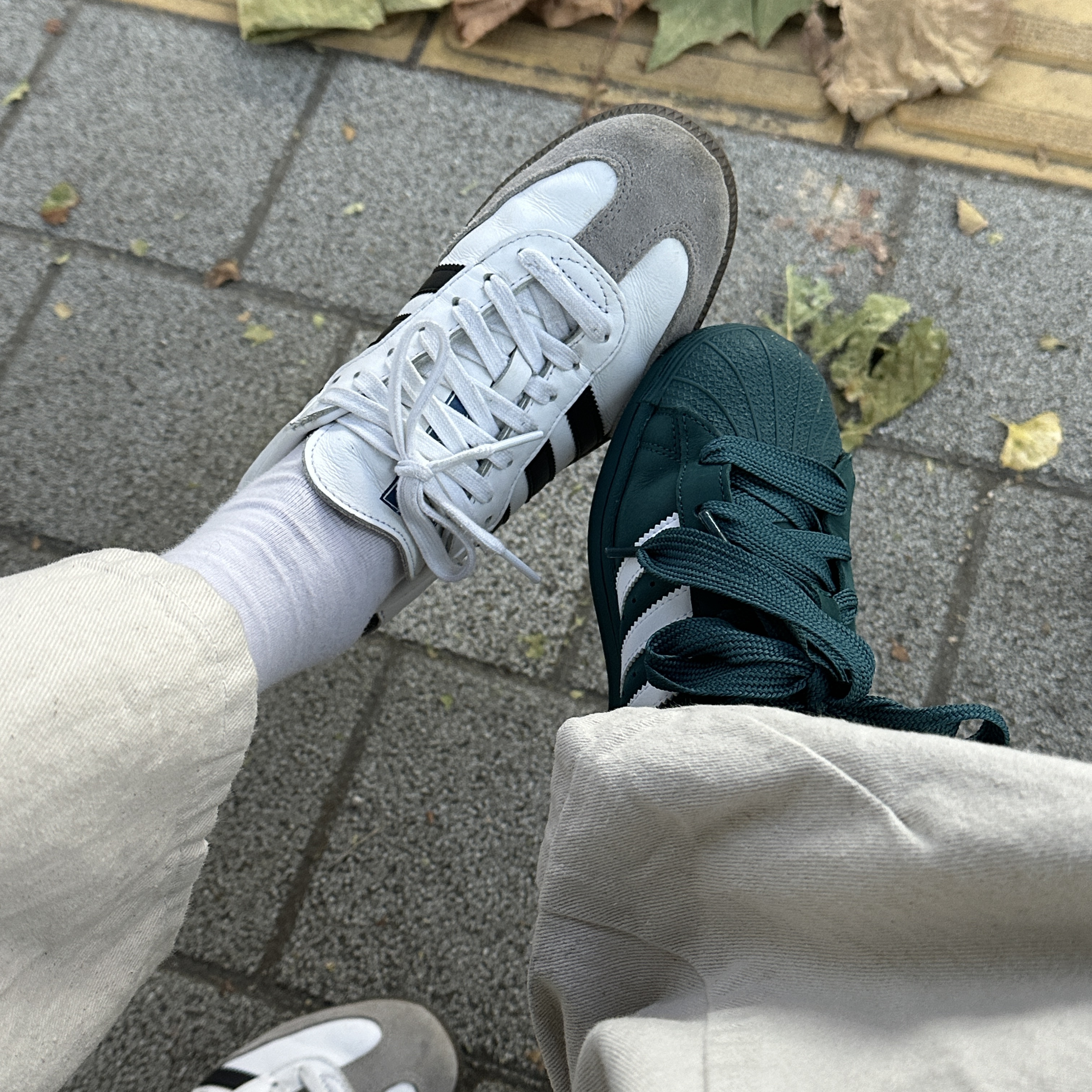 Adidas Superstar Mystic Green White, Adidas Samba OG Cloud White 착용 스타일