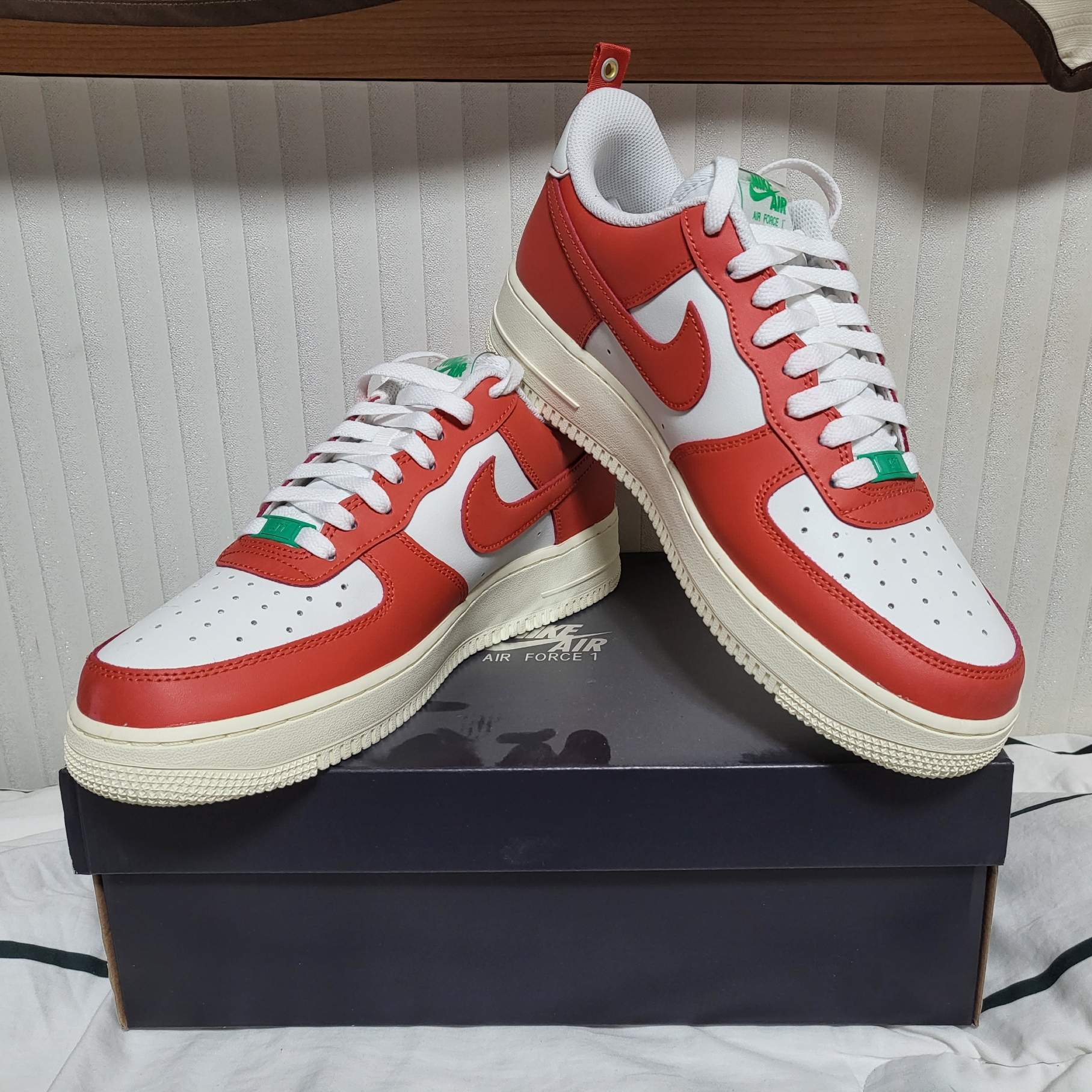 Nike Air Force 1 '07 LV8 Pojangmacha 착용 스타일