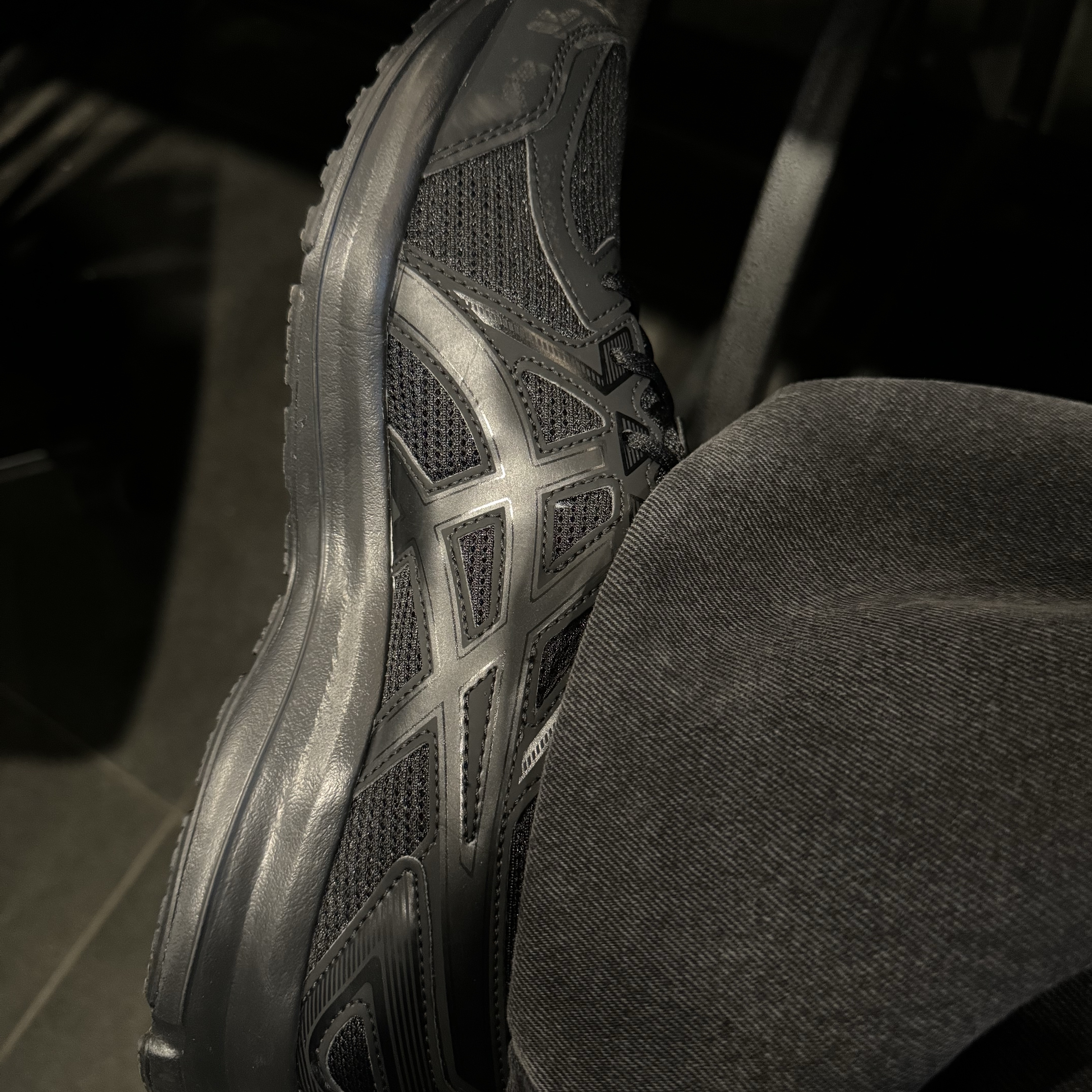 Asics Jog 100 2 Black 착용 스타일