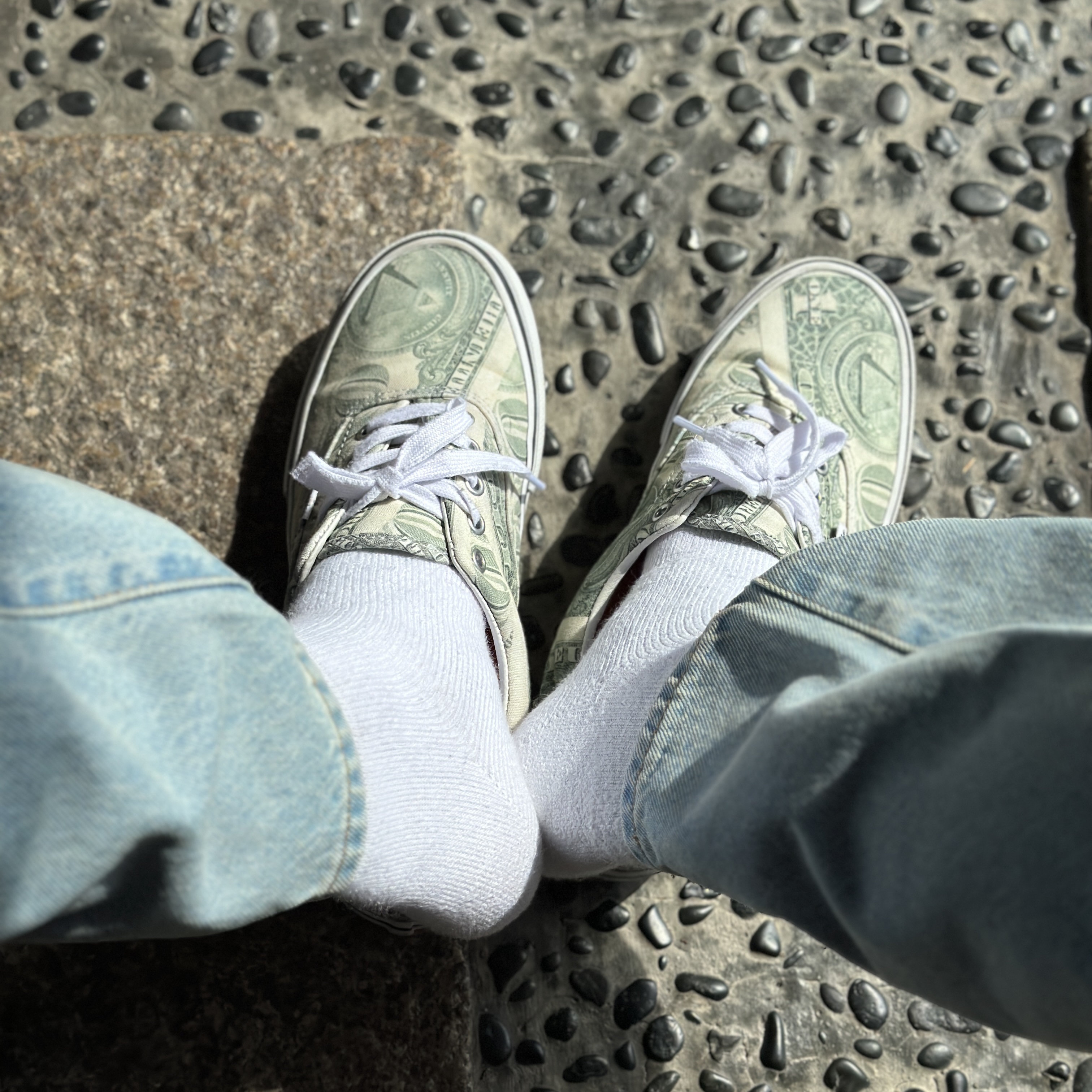 Vans x Supreme Era Dollar Green 착용 스타일 - 4