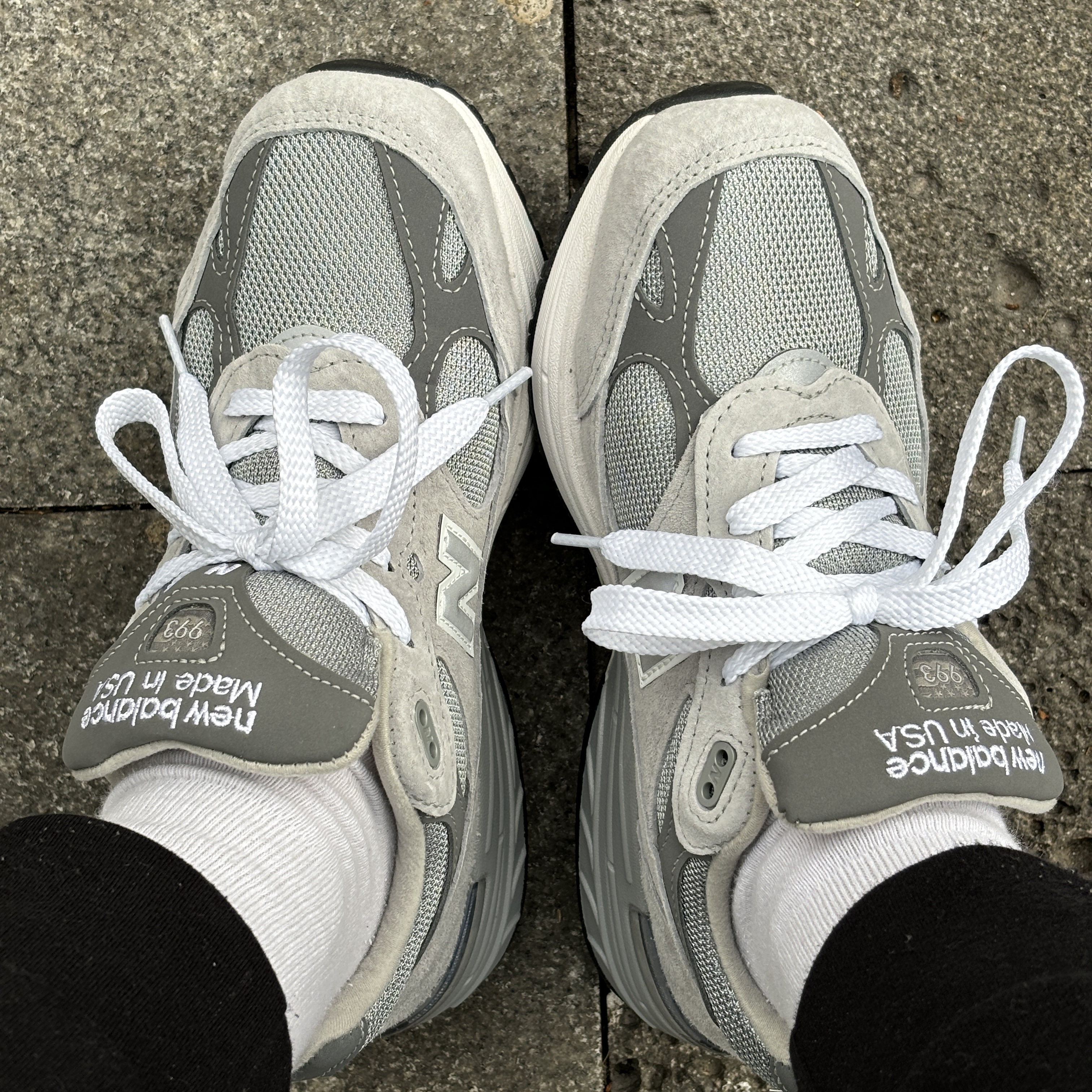 (W) New Balance 993 Made in USA Grey - B Standard 착용 스타일