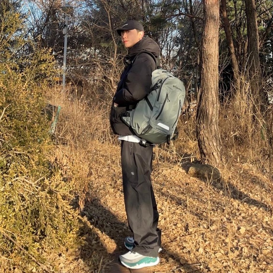 New Balance Fresh Foam X More Trail v3 Reflection Vintage Teal 착용 스타일