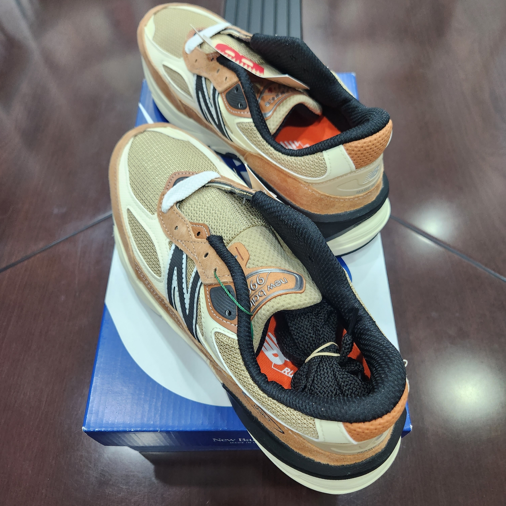 뉴발란스 990v6 메이드 인 USA 세피아 인센스 착용 스타일 - 3