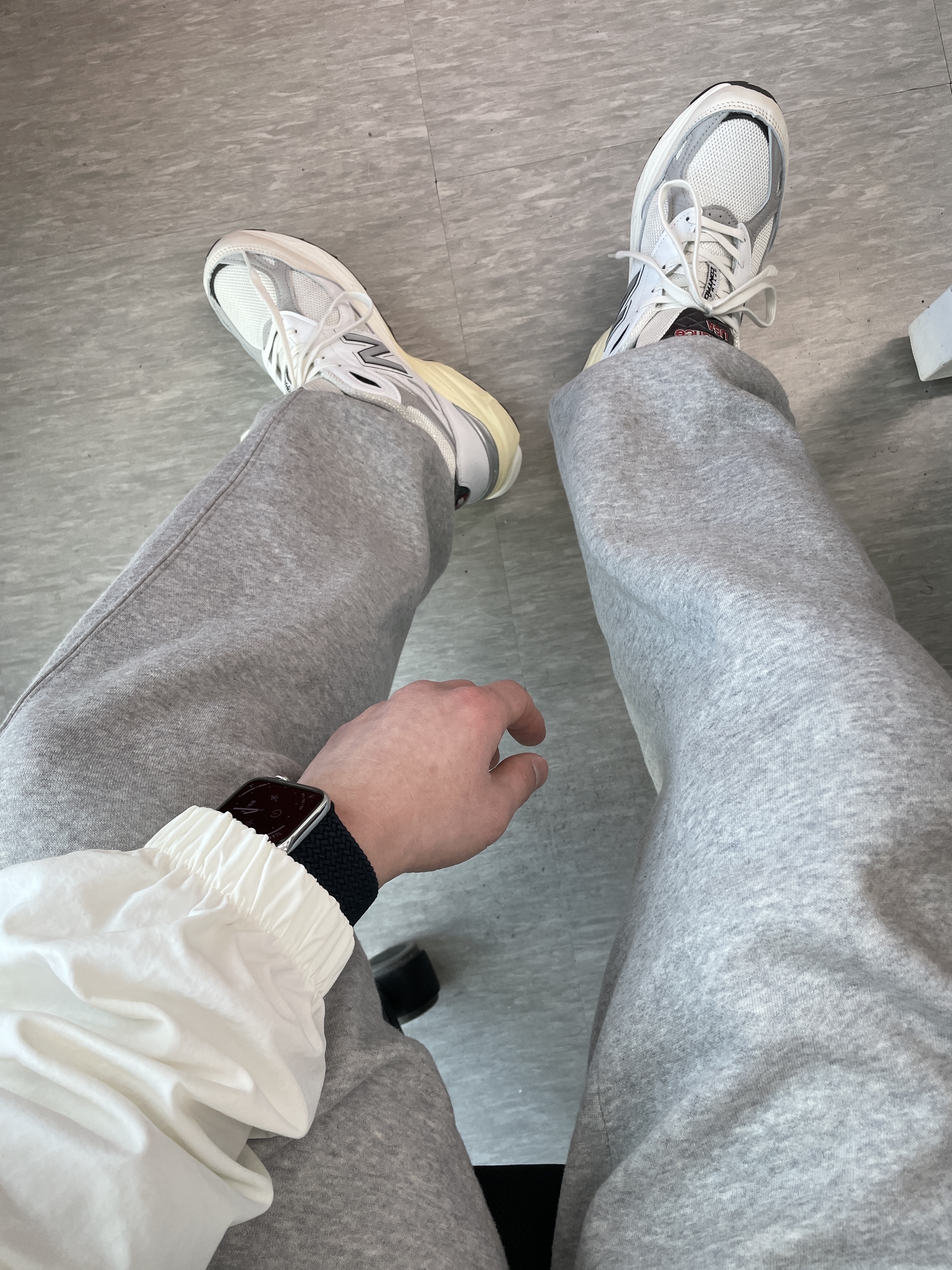 New Balance 990v3 Made in USA Sea Salt 착용 스타일