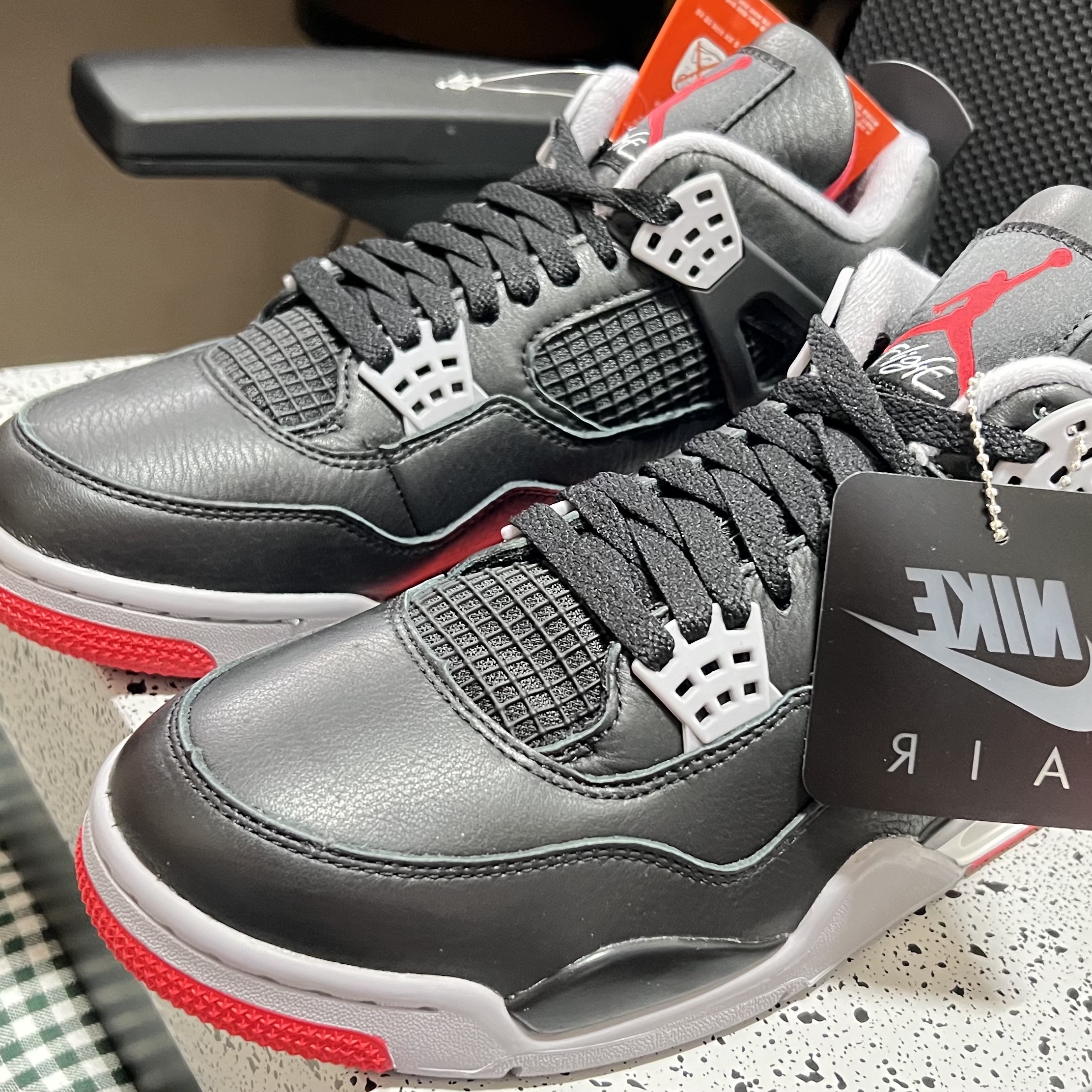 Jordan 4 Retro Bred Reimagined 착용 스타일