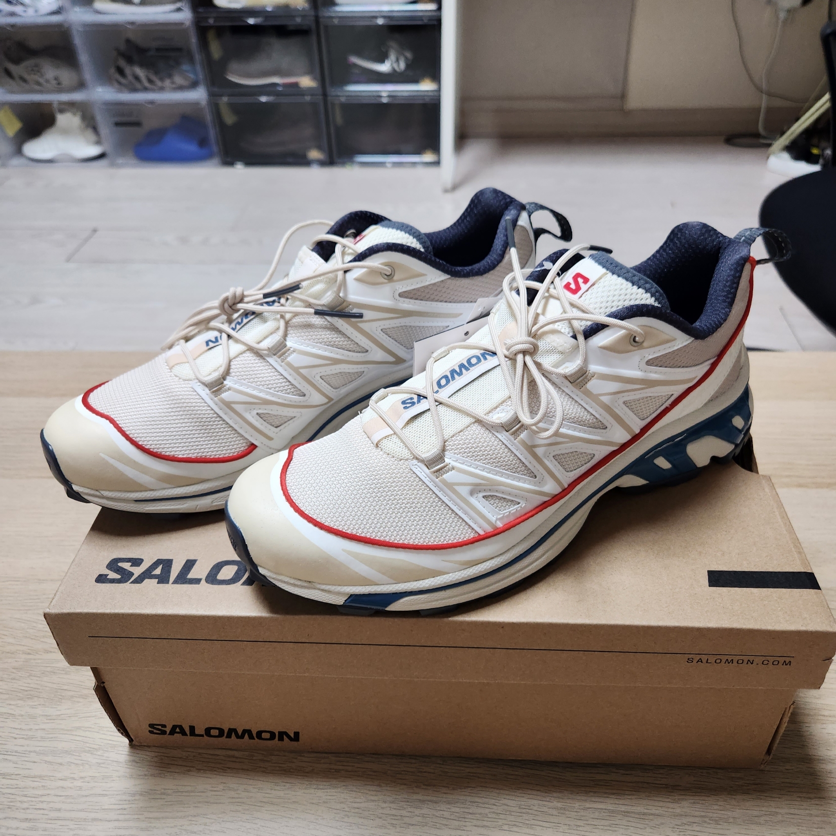 Salomon XT-6 Expanse Almond Milk Aegean Blue 착용 스타일 - 1