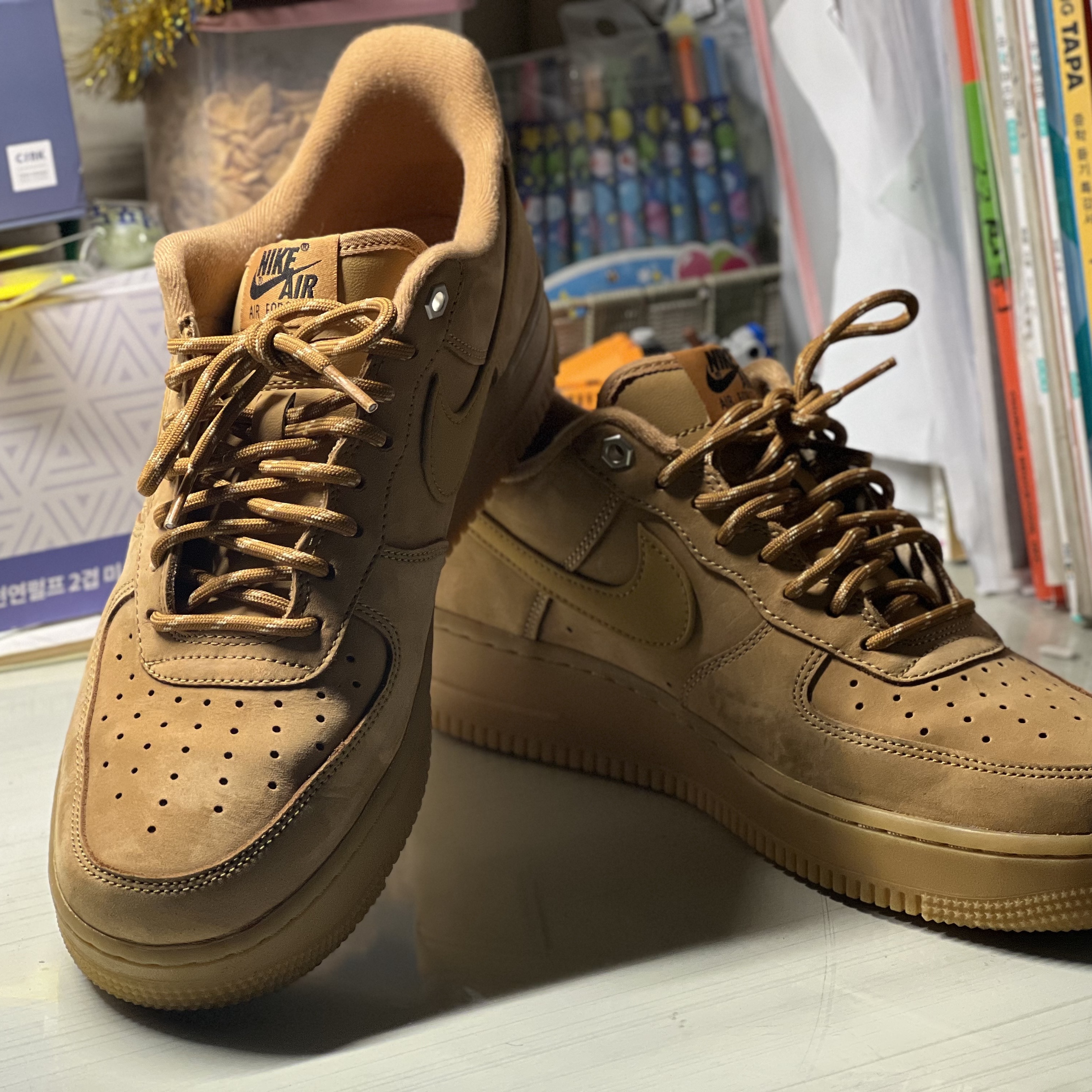 Nike Air Force 1 '07 WB Flax 착용 스타일 - 5