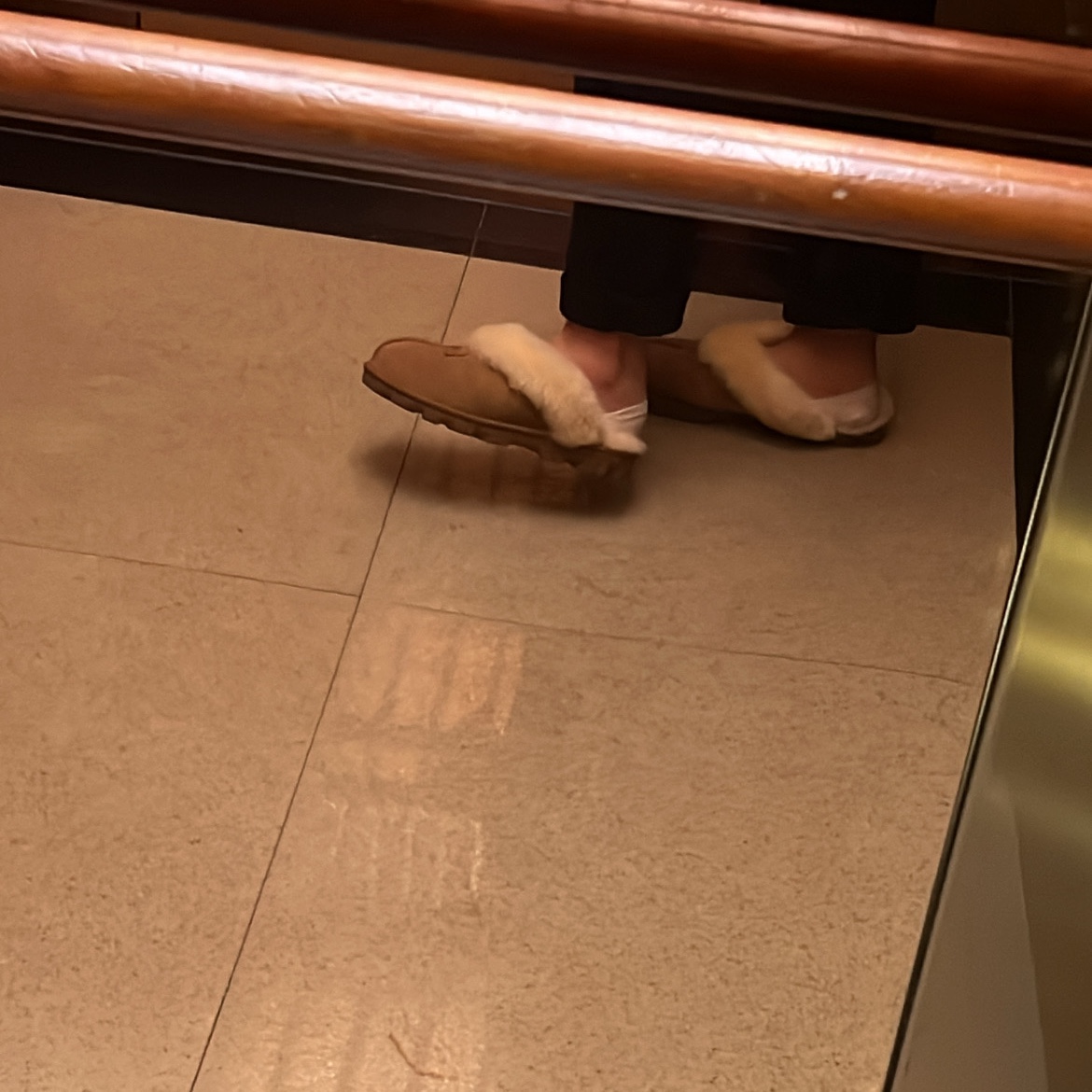 Nike NSW Club French Terry Pants Black - Asia, (W) UGG Coquette Slipper Chestnut 착용 스타일