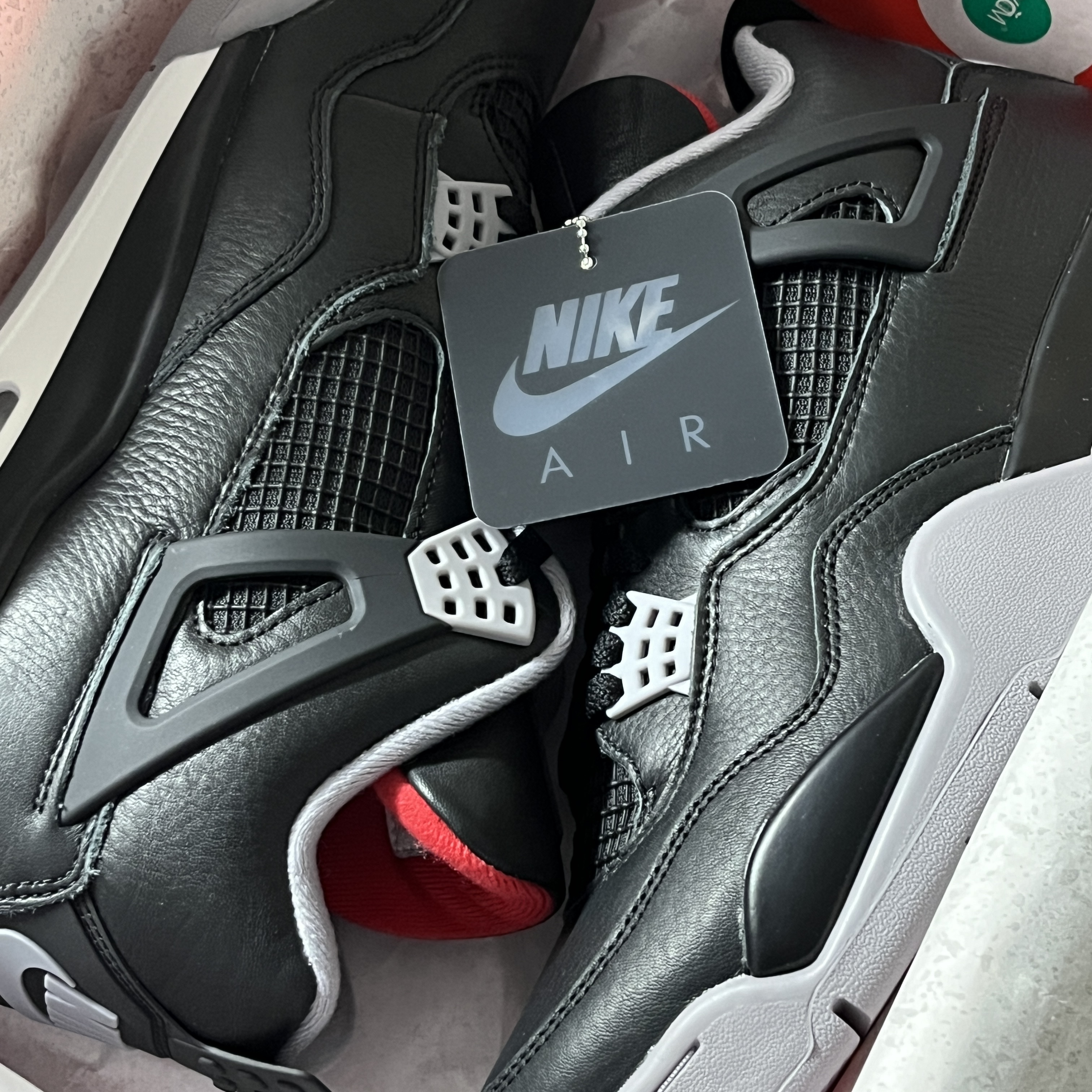 Jordan 4 Retro Bred Reimagined 착용 스타일