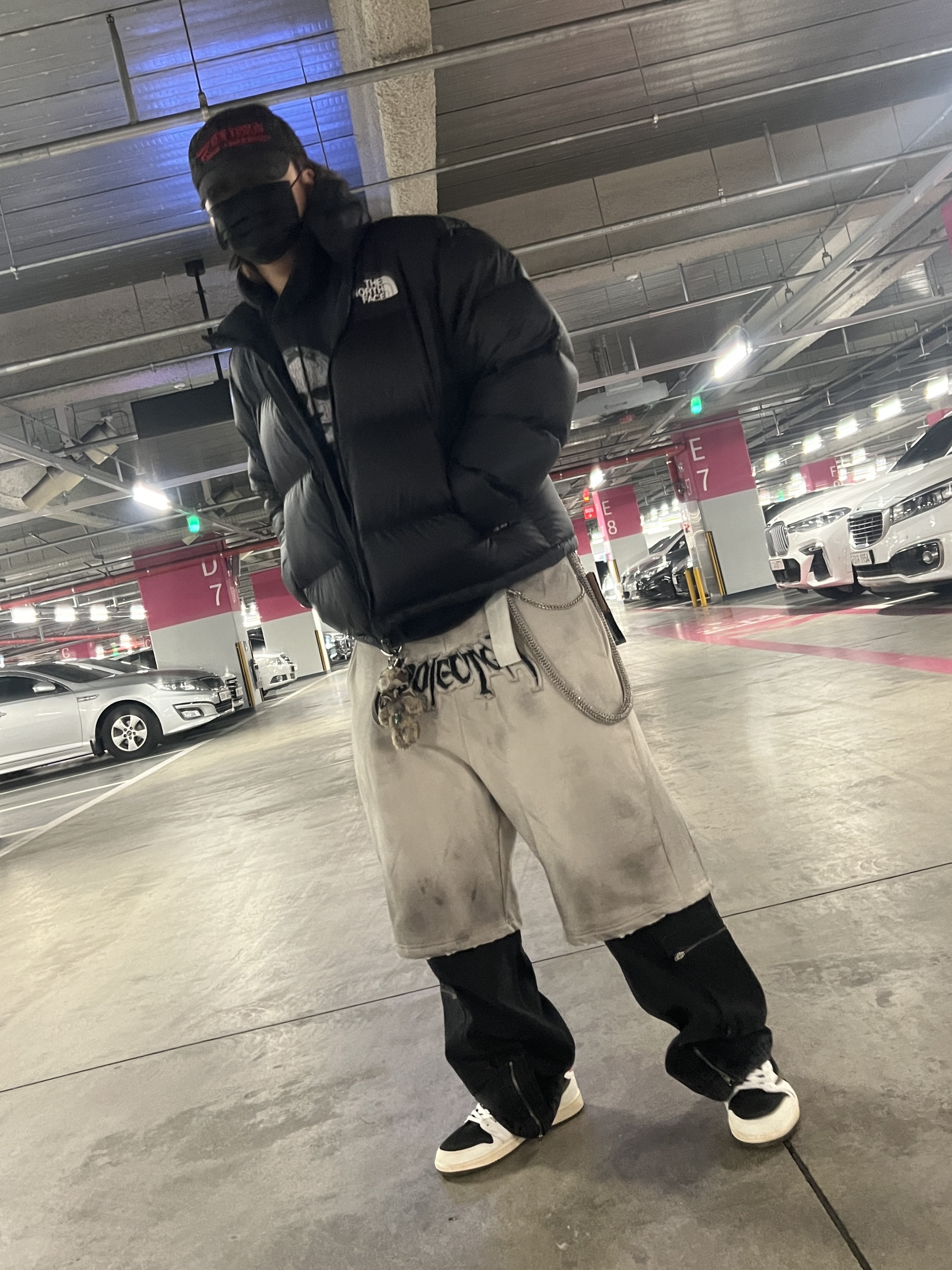 ETCE New Vision Camo Cap Night Jungle, Project G/R Crow Worldtour Hoodie Washed Black 착용 스타일 - 1