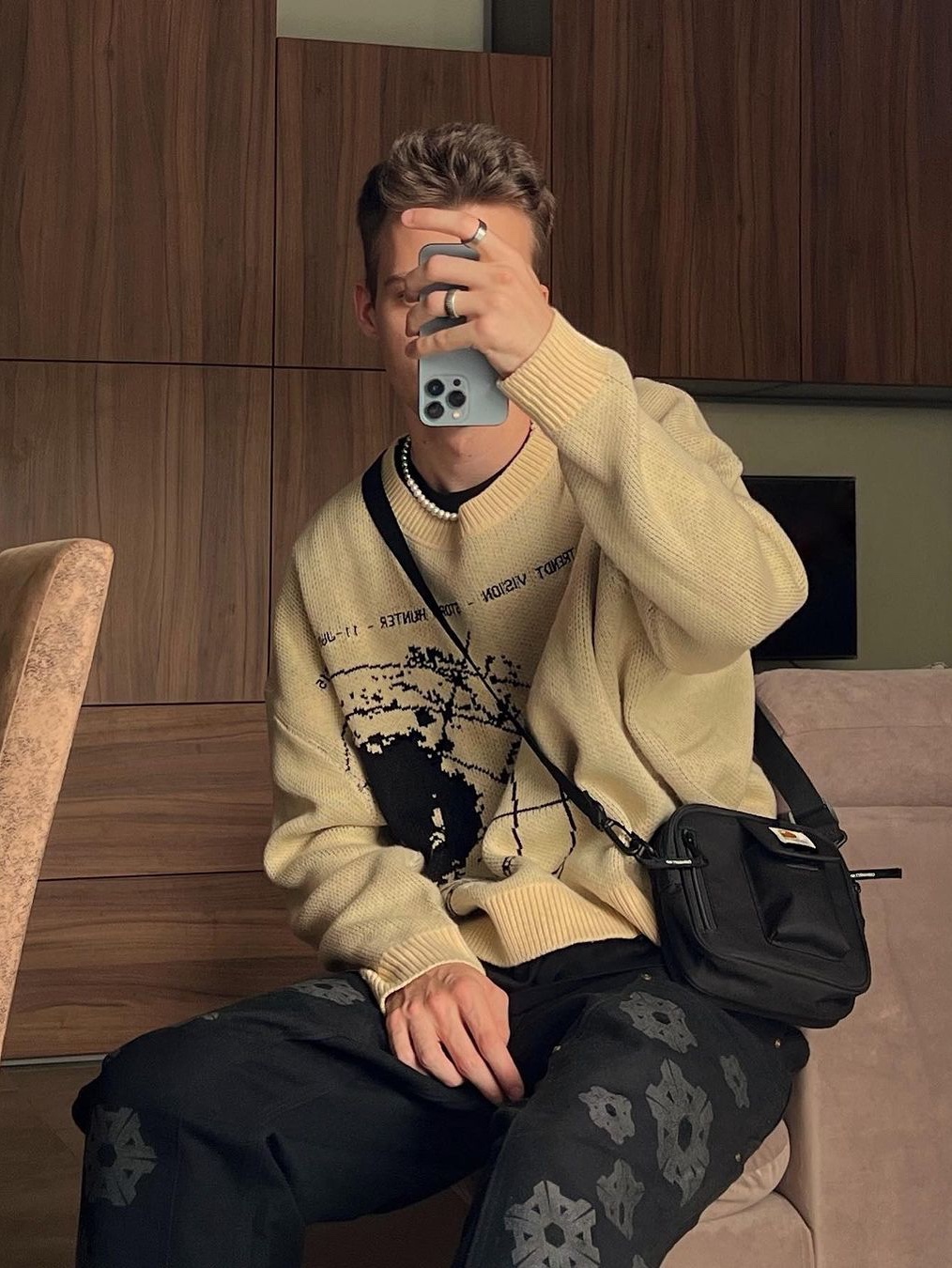 Howlin Birth Of The Cool Knit Galaxy, Nike x Stussy NRG LS Knit Sweater Fossil (DR2893-238) 착용 스타일 - 4