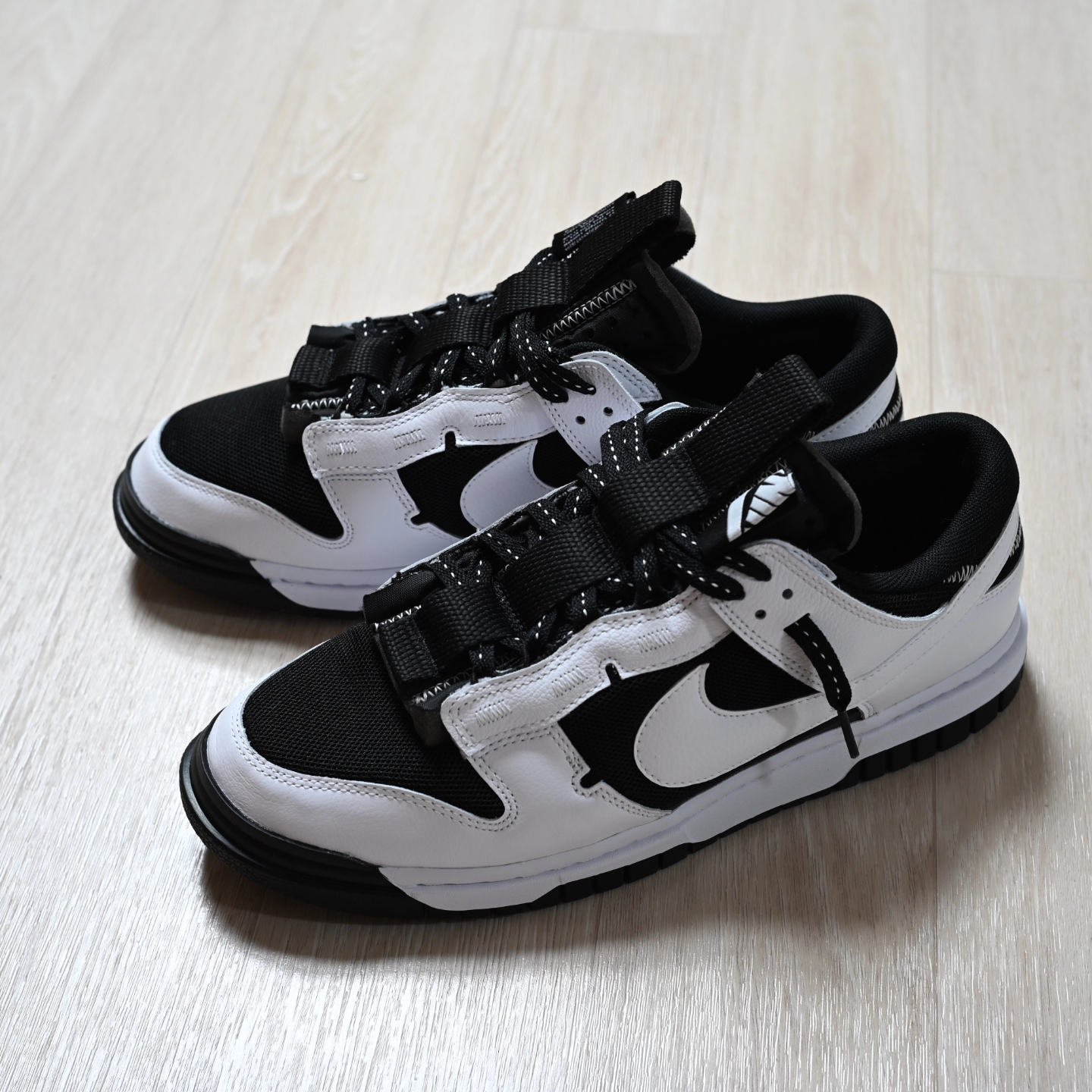 Nike Air Dunk Jumbo Black White 착용 스타일 - 2
