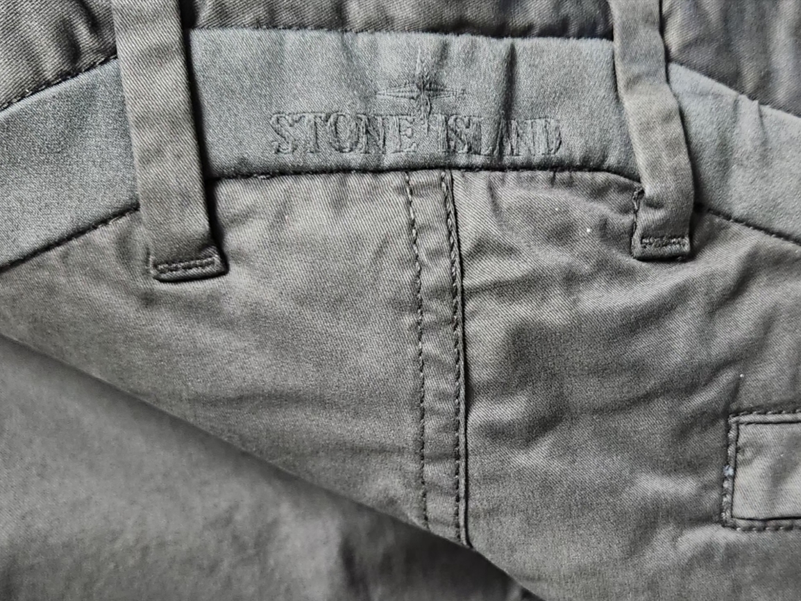 Stone Island 32310 Cotton Gabardine Garment Dyed Cargo Pants Black - 22FW 착용 스타일