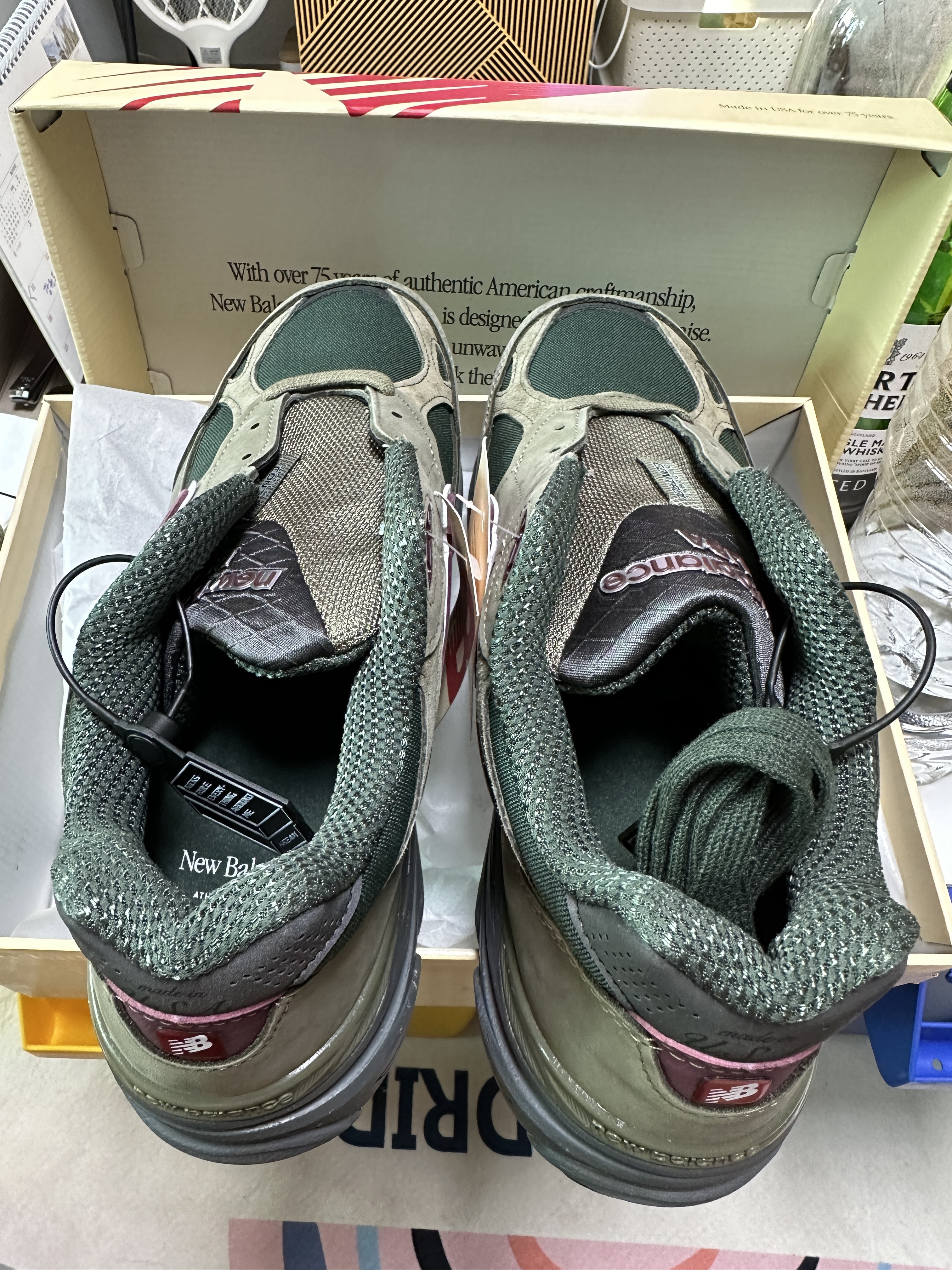 New Balance 990v3 Made in USA Green Purple 착용 스타일