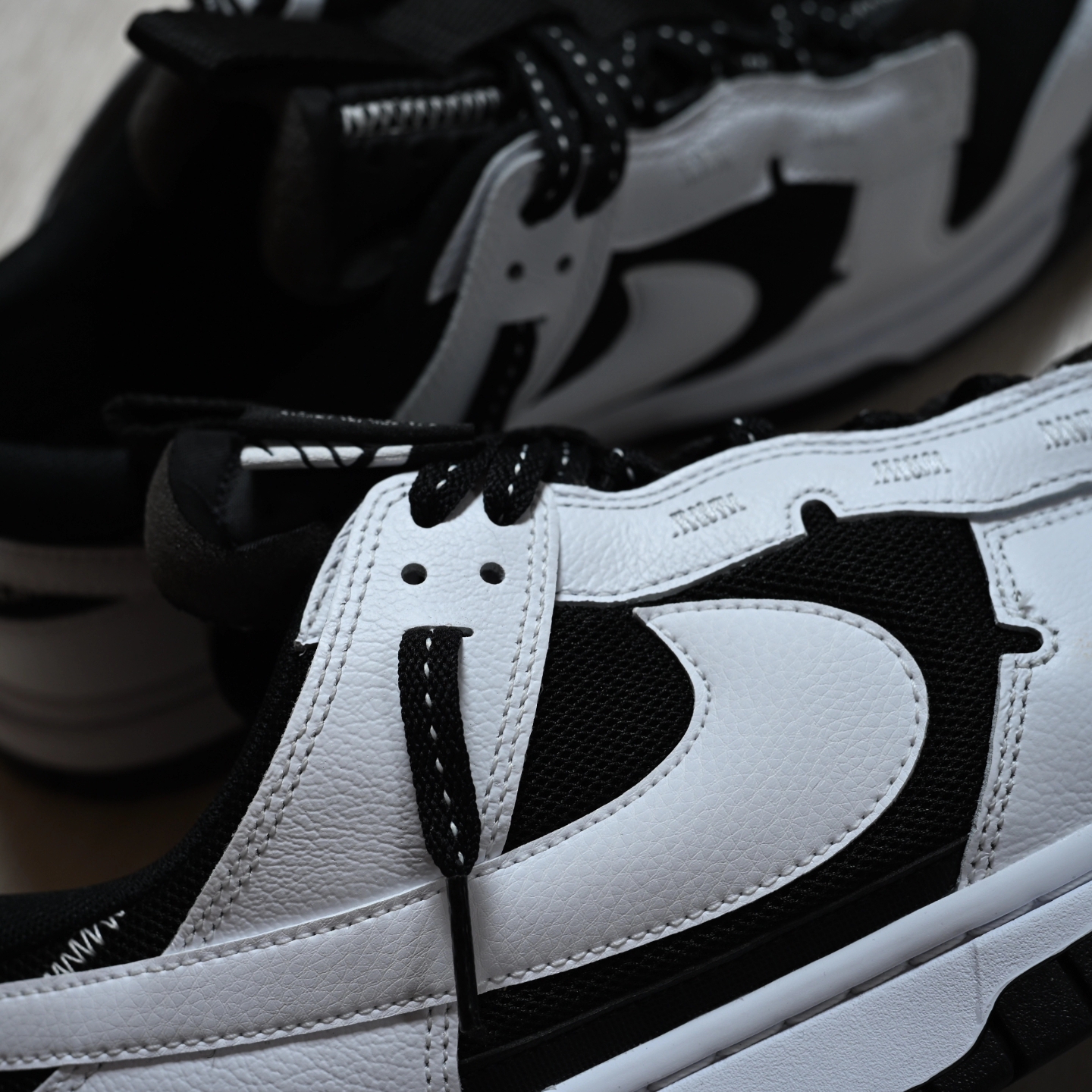 Nike Air Dunk Jumbo Black White 착용 스타일 - 4