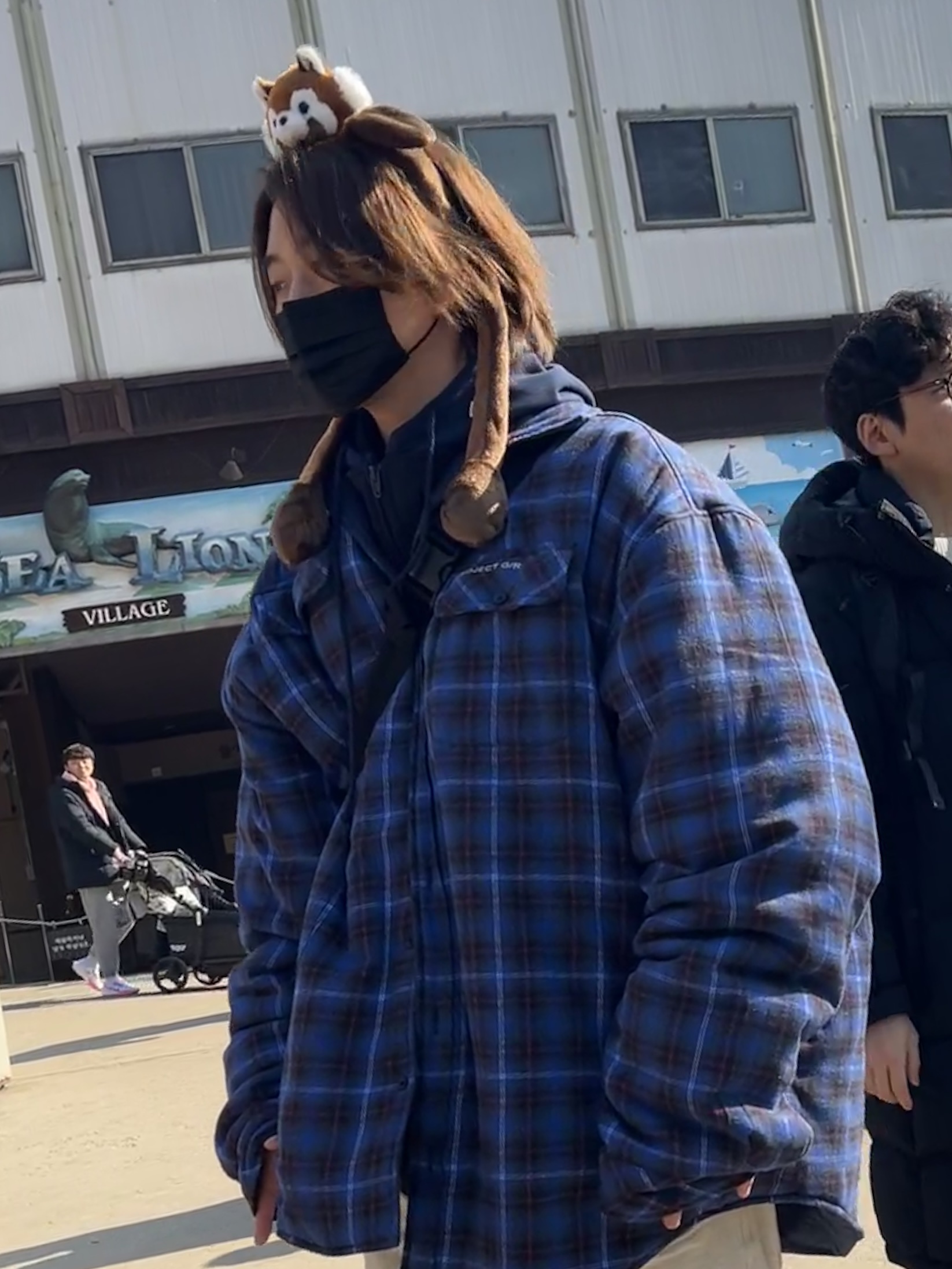 Project G/R Reversible Padded Check Shirt Navy, Nike x Supreme Air Force 1 Low Flax 착용 스타일 - 3