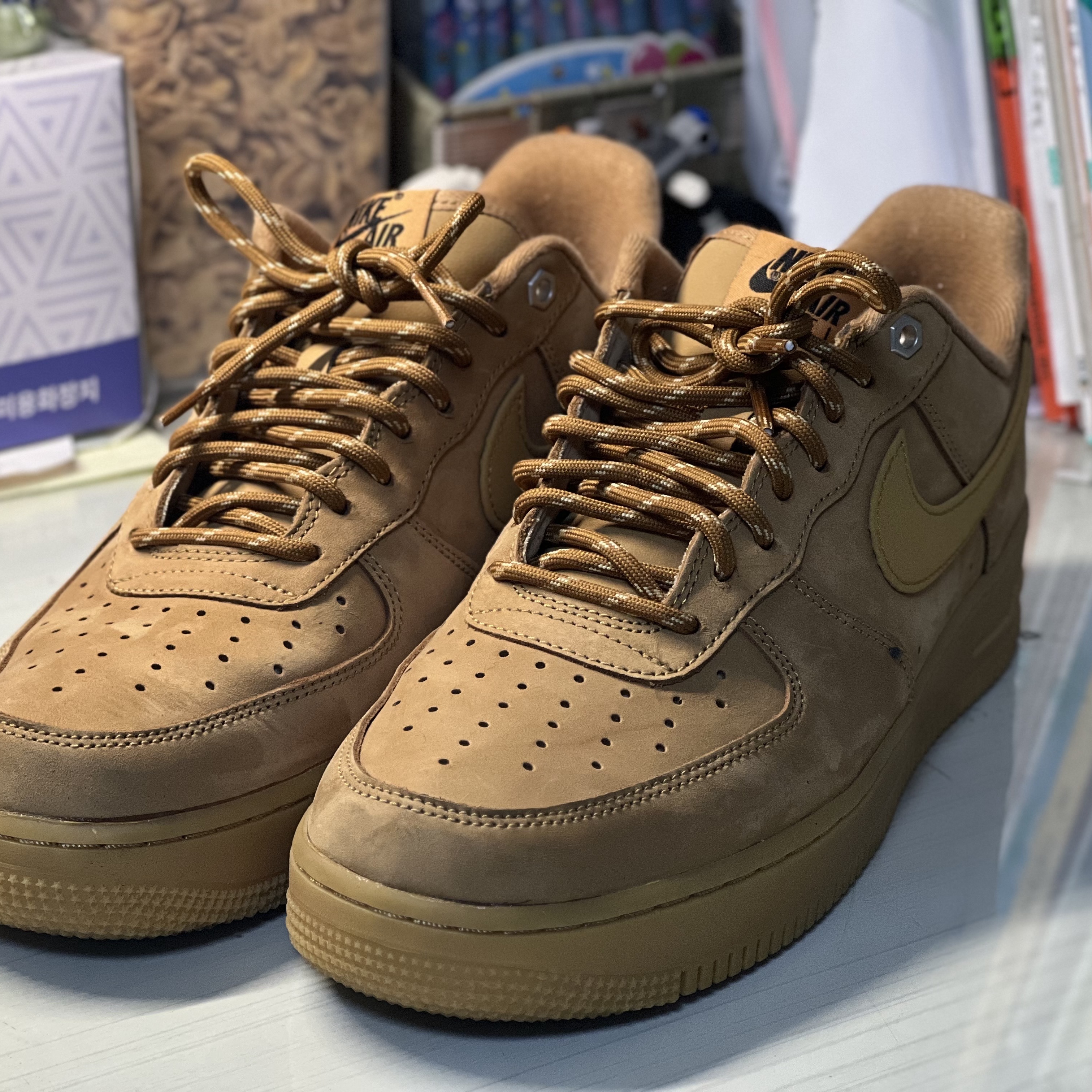 Nike Air Force 1 '07 WB Flax 착용 스타일 - 2