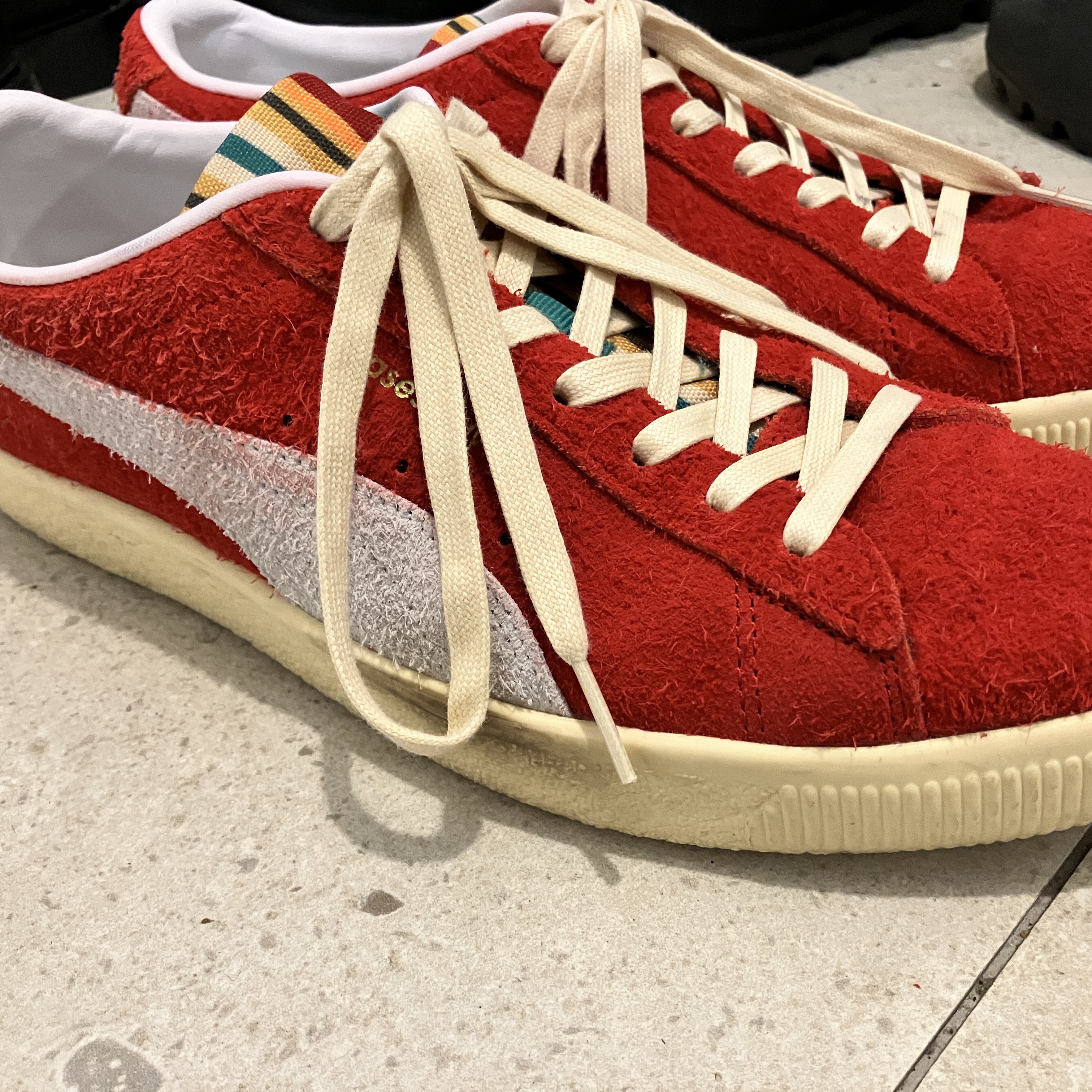 Puma x Casestudy Suede VTG Chinese Red 착용 스타일 - 3