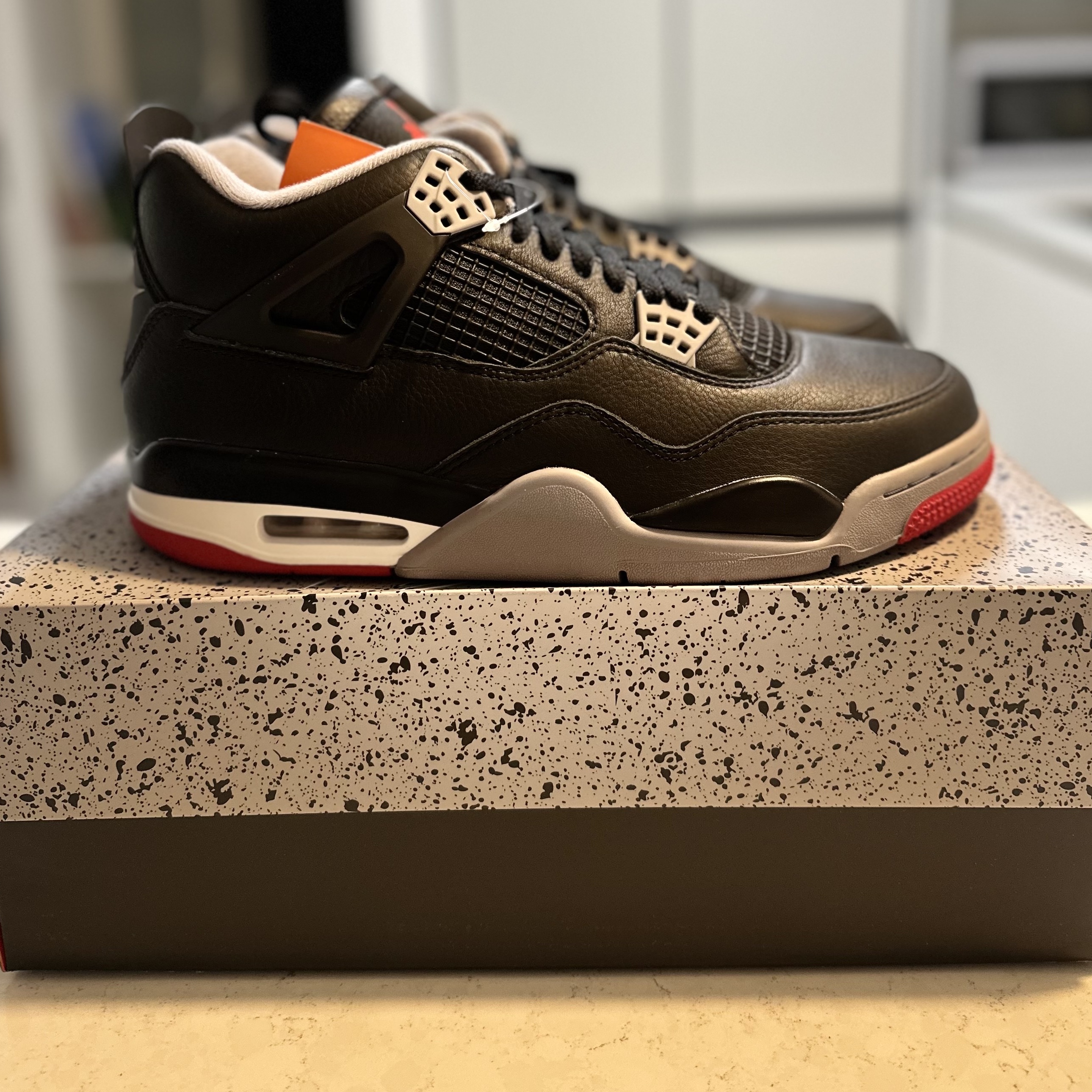 Jordan 4 Retro Bred Reimagined 착용 스타일 - 3