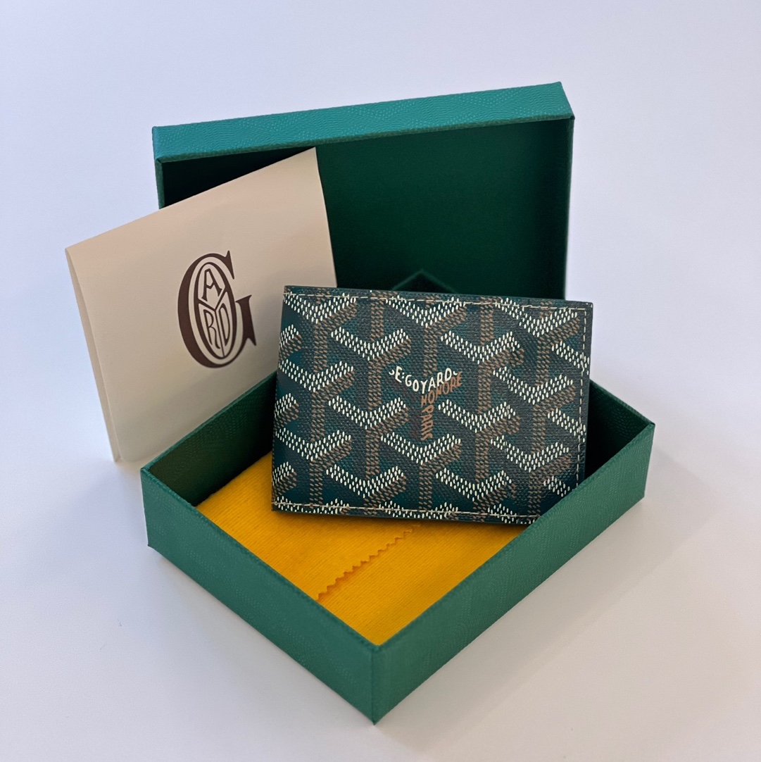 Goyard Insert Victoire Card Holder Green 착용 스타일