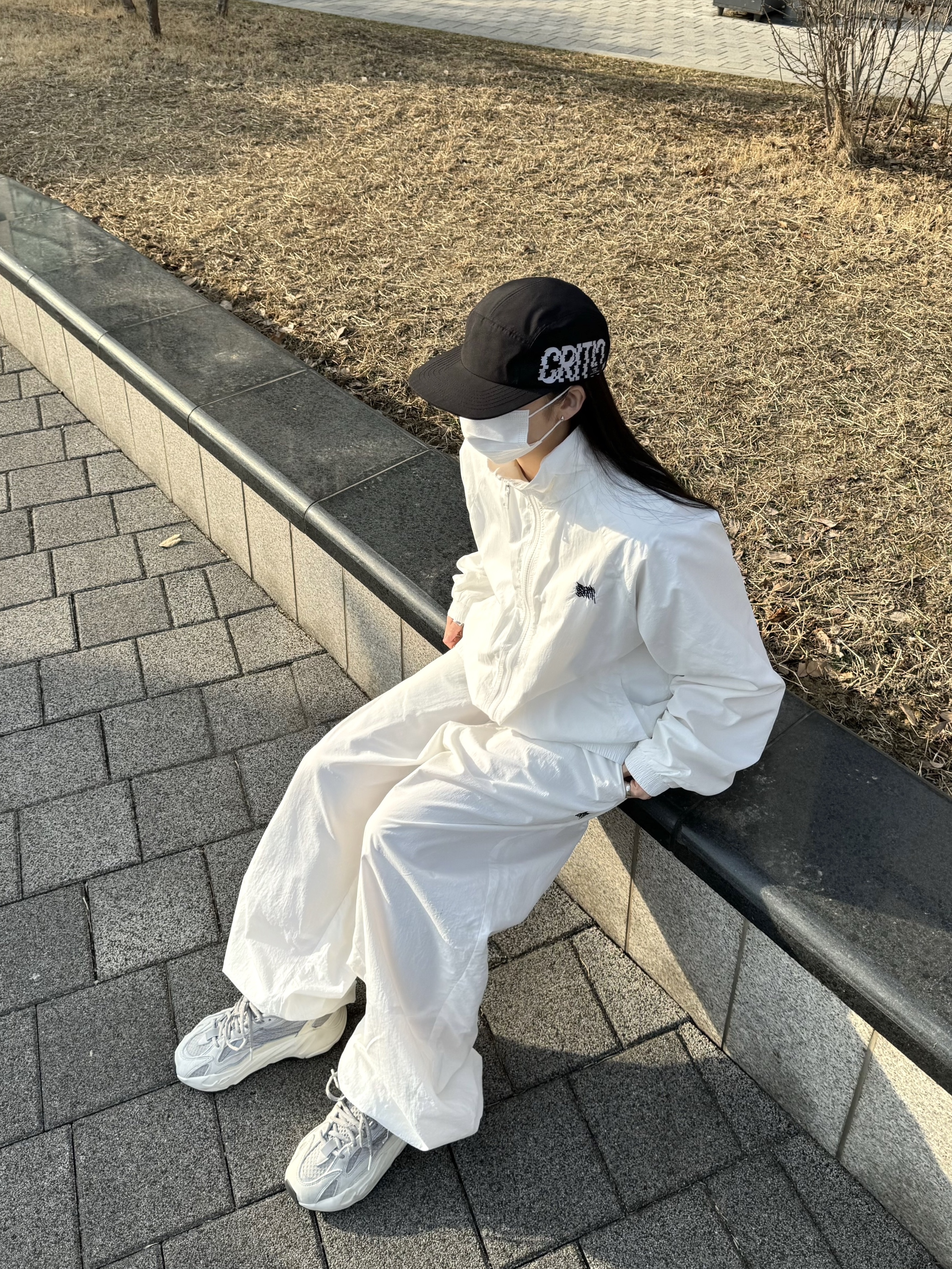 Adidas Yeezy Boost 700 V2 Static 2022 착용 스타일