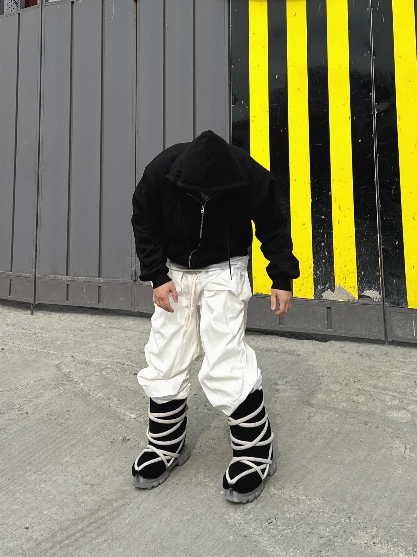 Rick Owens Lamb Shearling Real Fur Luxor Lunar Tractor Boots Black Clear 착용 스타일