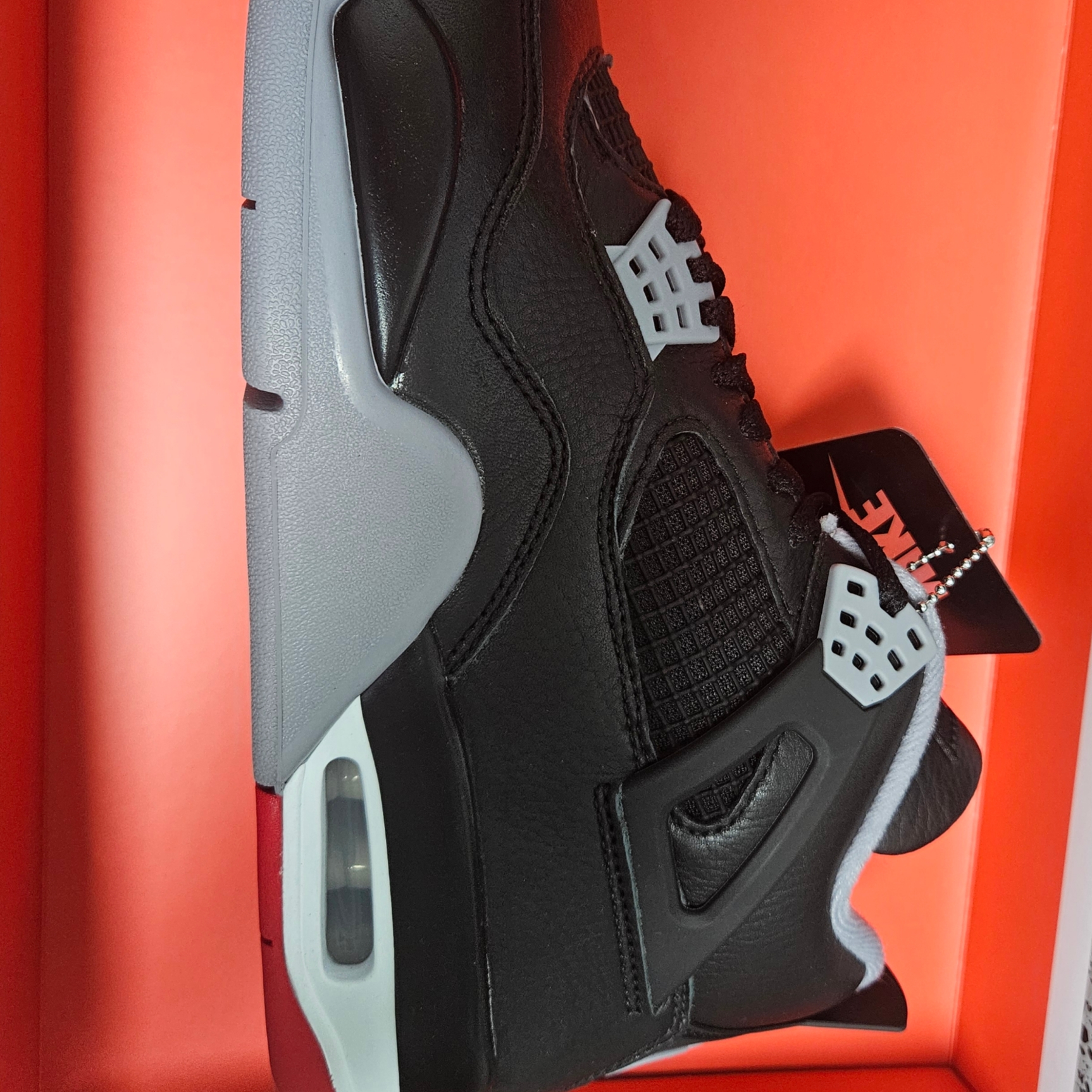 Jordan 4 Retro Bred Reimagined 착용 스타일