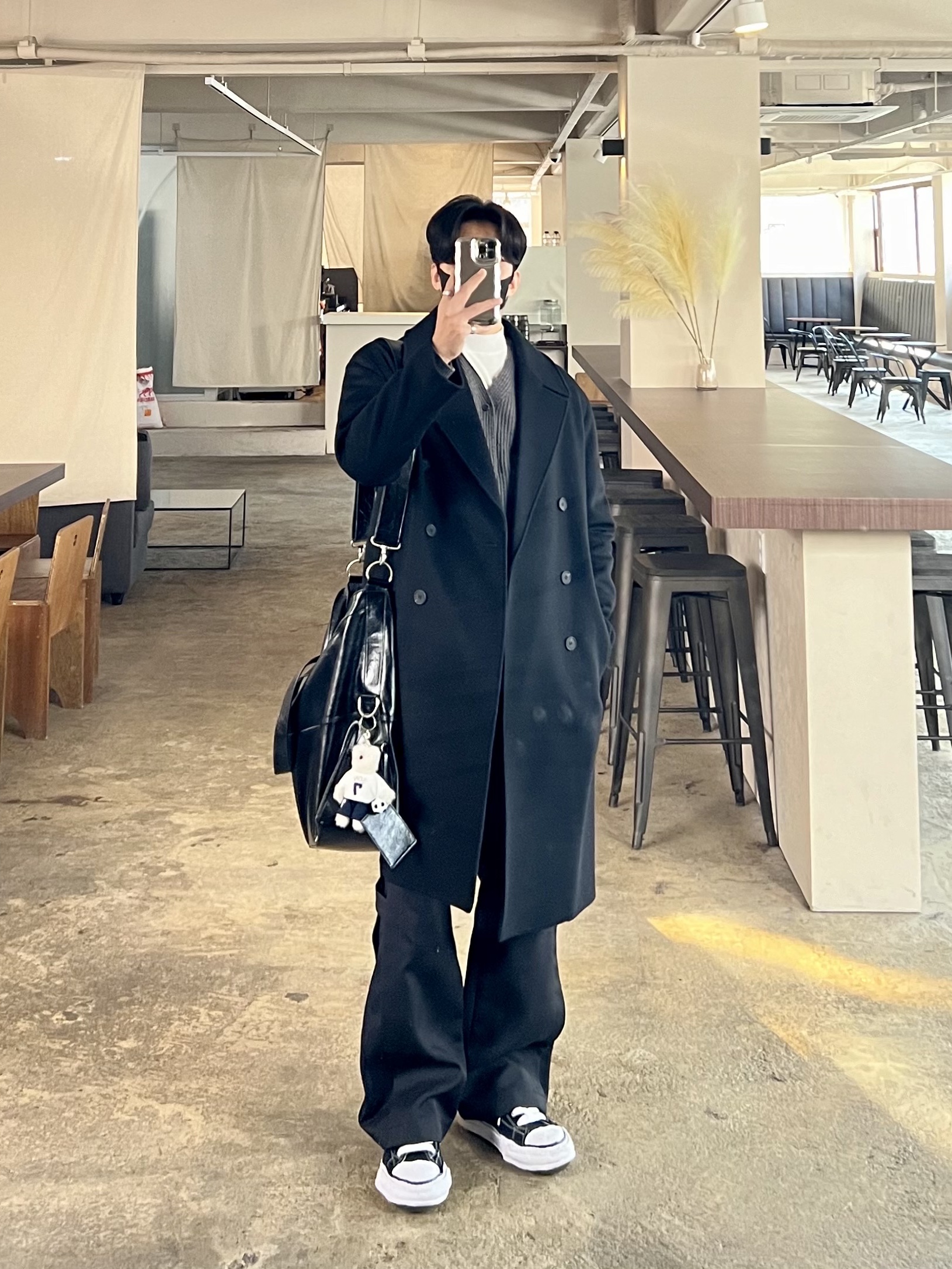 [예약 배송] NOS7 x Monamhee SON.hee Cream, Maison Mihara Yasuhiro Peterson23 OG Sole Canvas Low-top Sneakers Black 착용 스타일