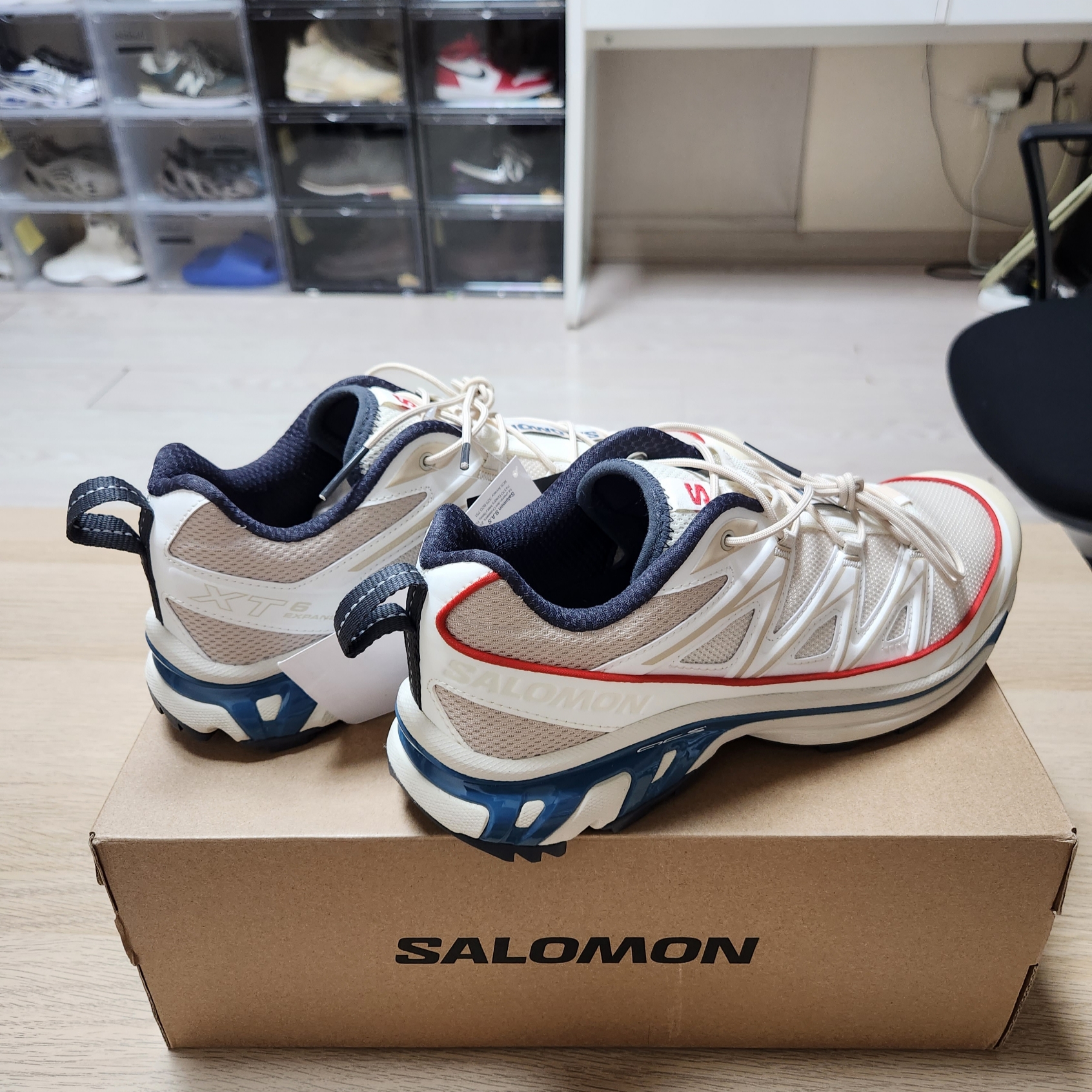 Salomon XT-6 Expanse Almond Milk Aegean Blue 착용 스타일 - 5