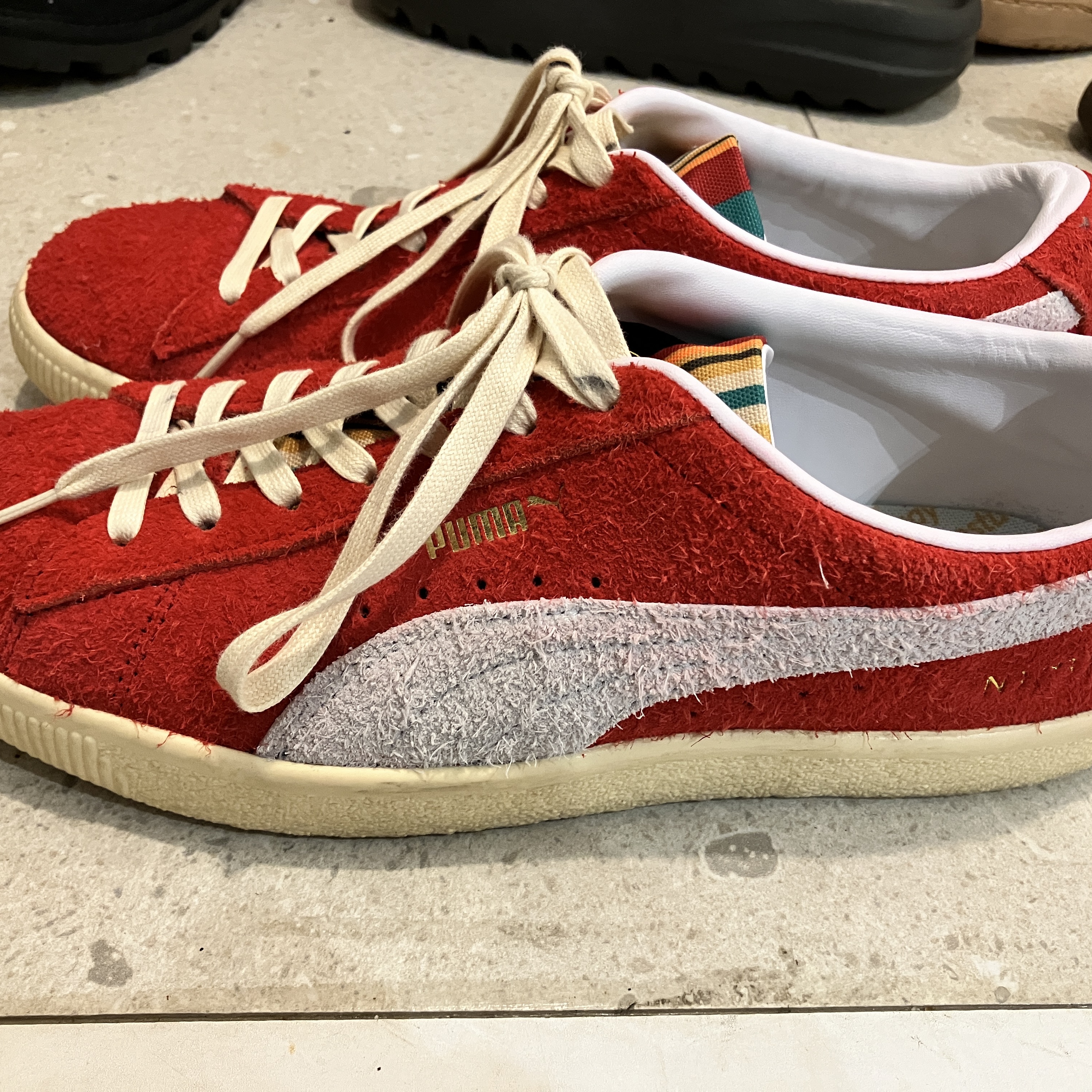 Puma x Casestudy Suede VTG Chinese Red 착용 스타일 - 1