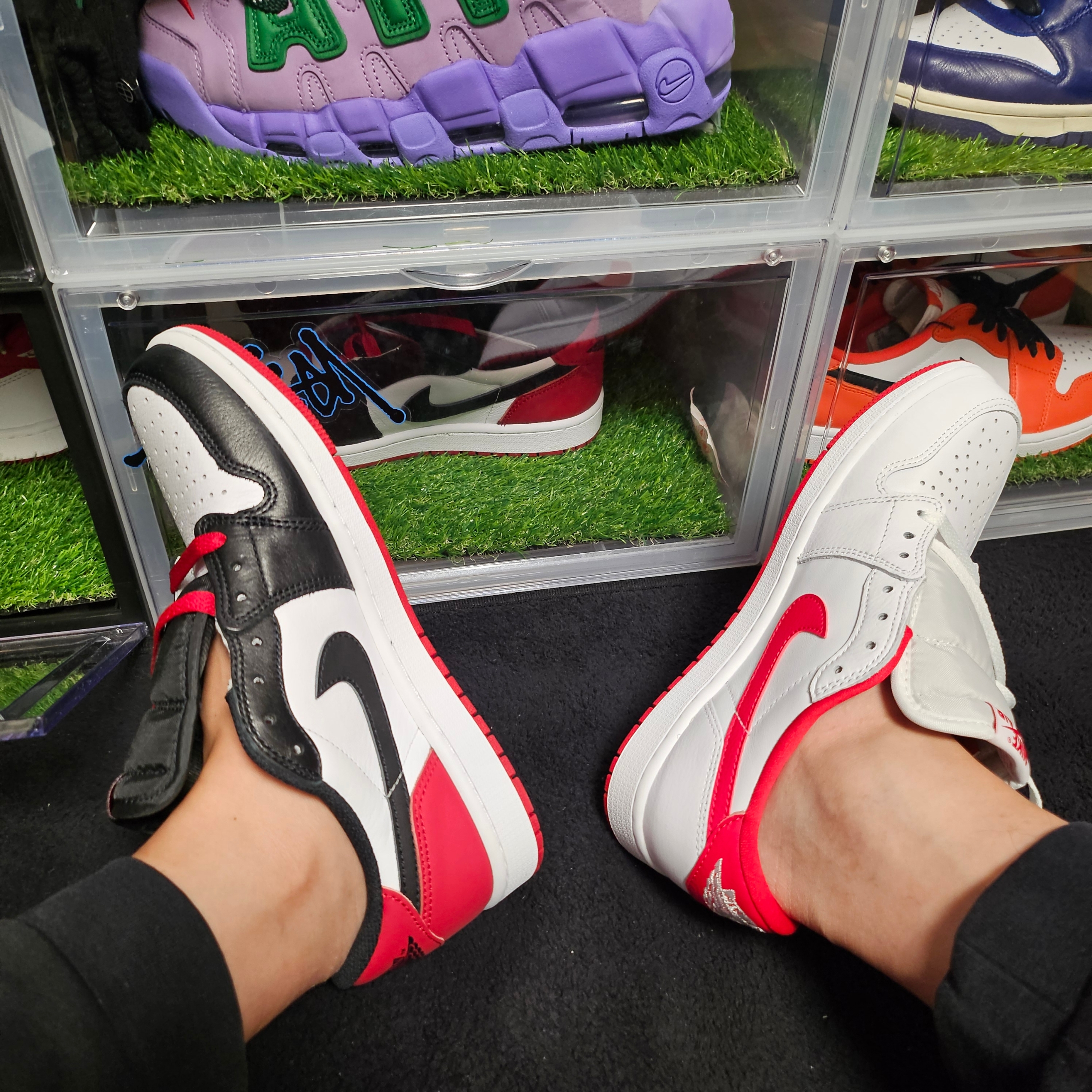 Jordan 1 Retro Low OG Black Toe, Jordan 1 Retro Low OG University Red 착용 스타일 - 1