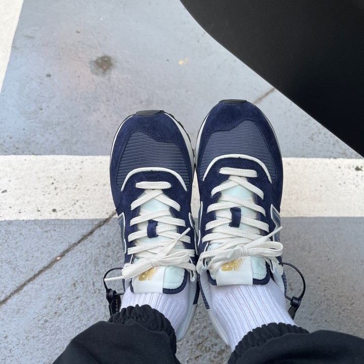 New Balance 574 Legacy Navy 착용 스타일