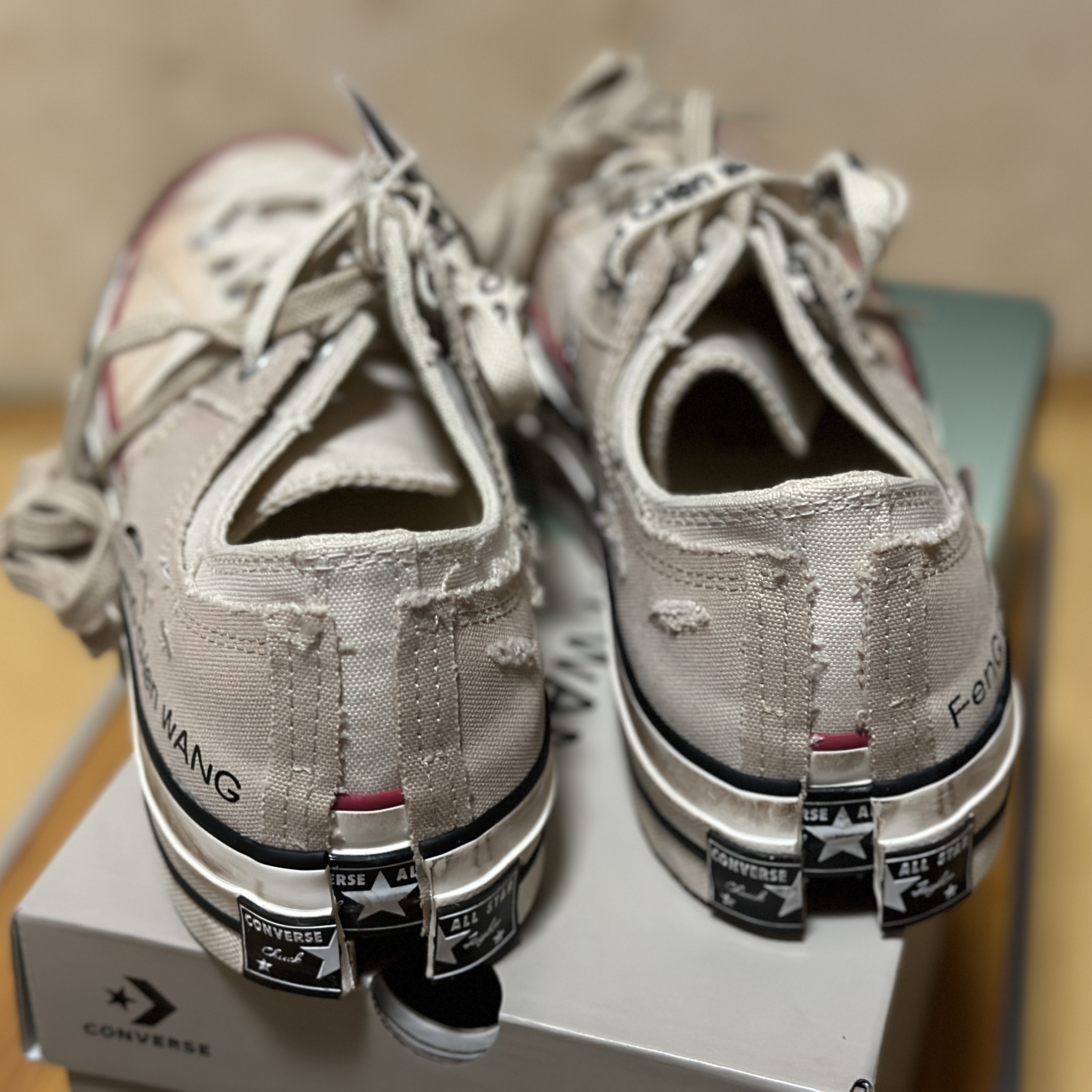 Converse x Feng Chen Wang Chuck 70 Ox 2-in-1 Brown Rice 착용 스타일 - 3
