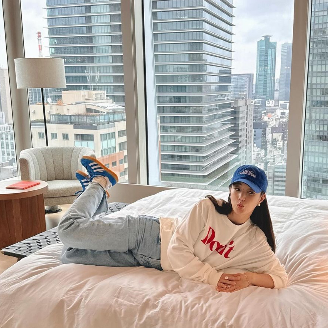Adidas Gazelle Indoor Blue Bird 착용 스타일 - 3