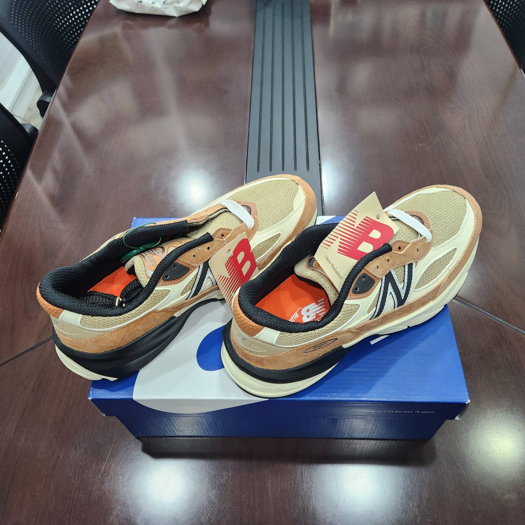 뉴발란스 990v6 메이드 인 USA 세피아 인센스 착용 스타일 - 5