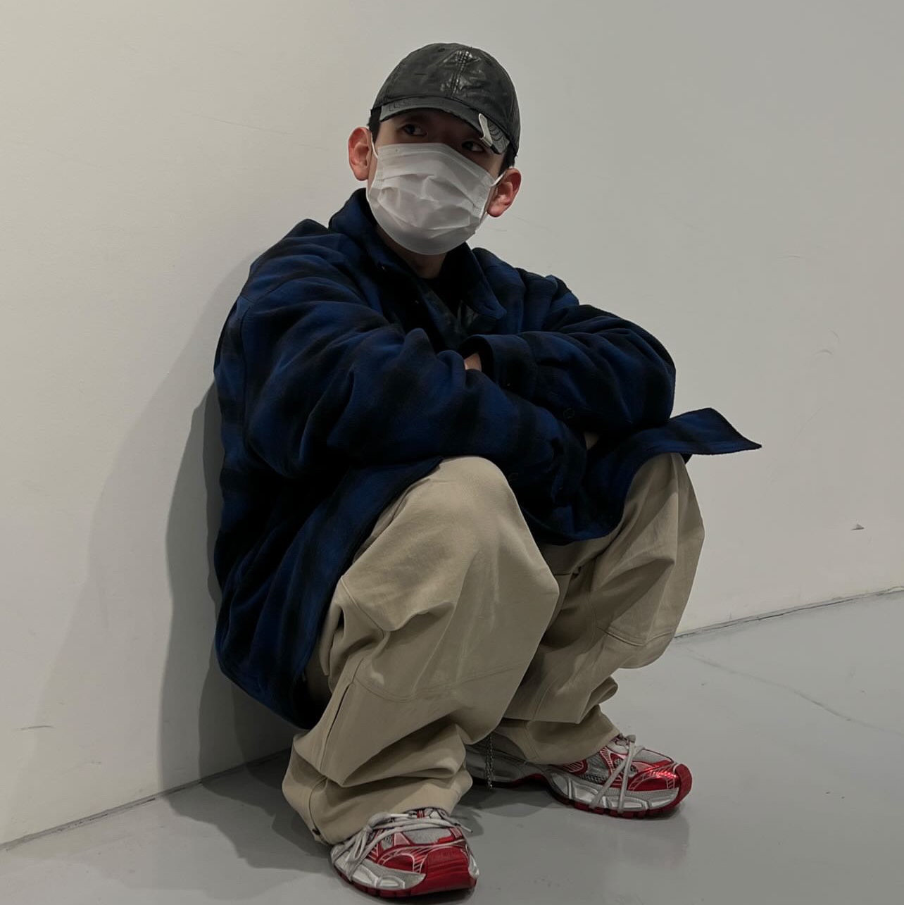Nonnod Side Zip Cargo Pants Beige, Nonnod Padded Flexible Slub Check Shirts Vintage Blue Purple 착용 스타일