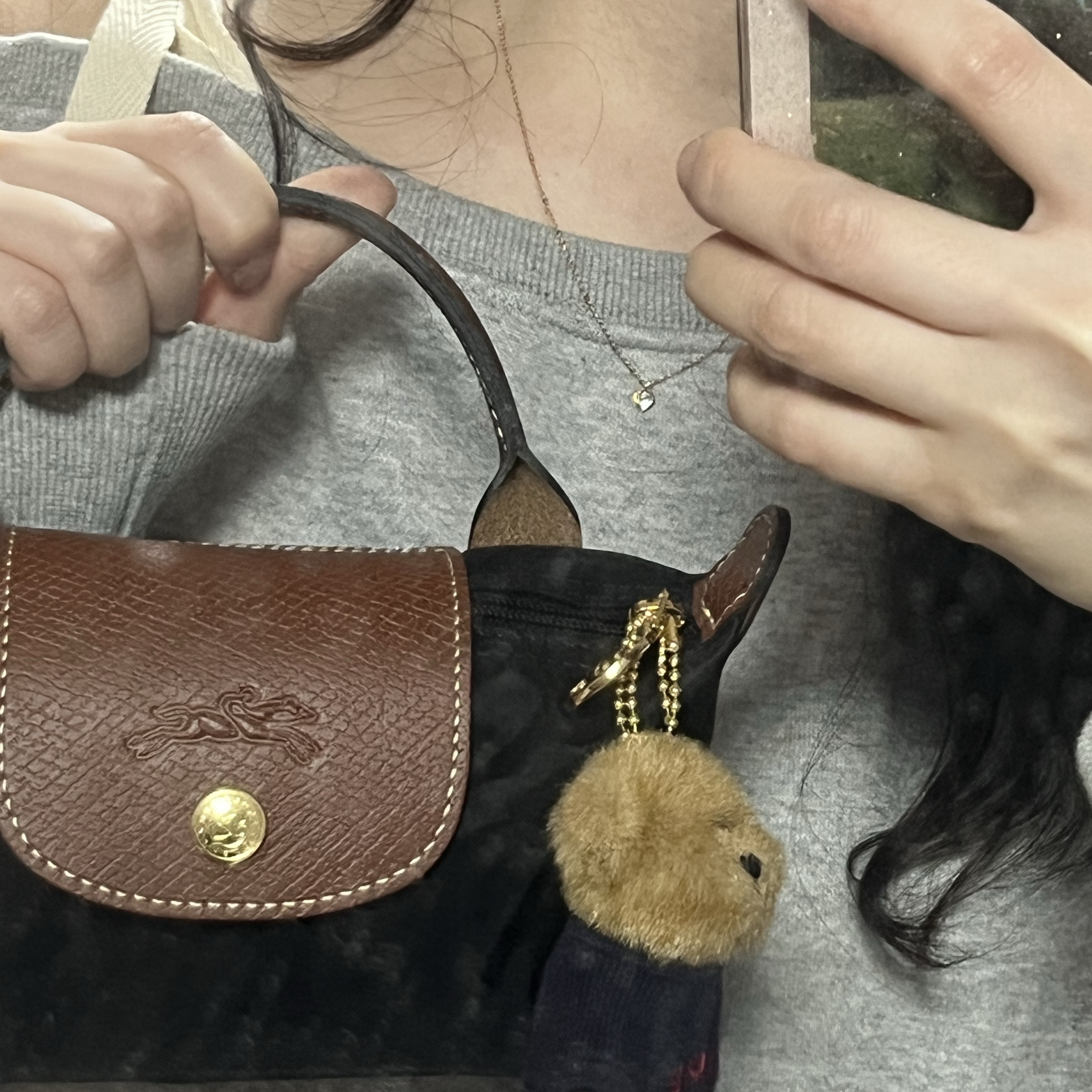 Longchamp Le Pliage Original Handle Pouch Black 착용 스타일