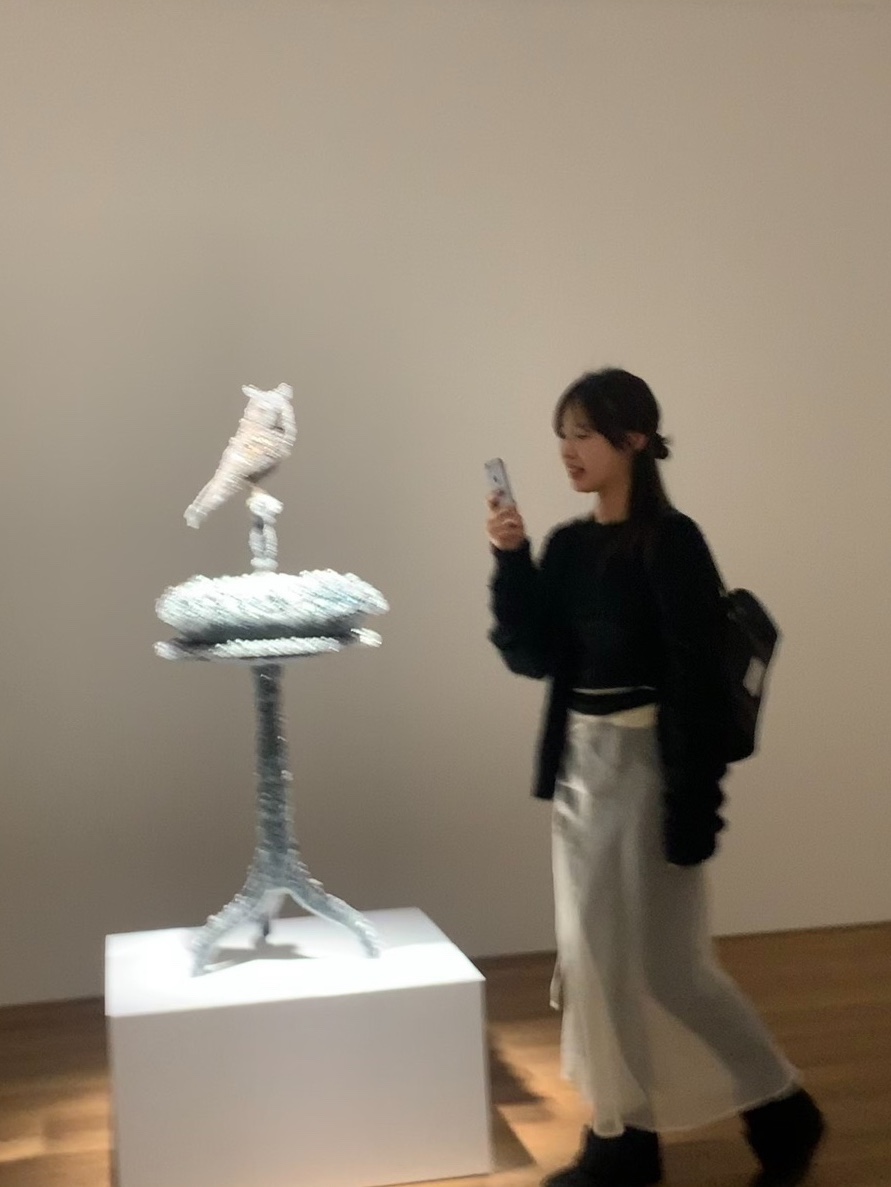 마뗑킴 스포티 토트백 블랙 착용 스타일 - 1