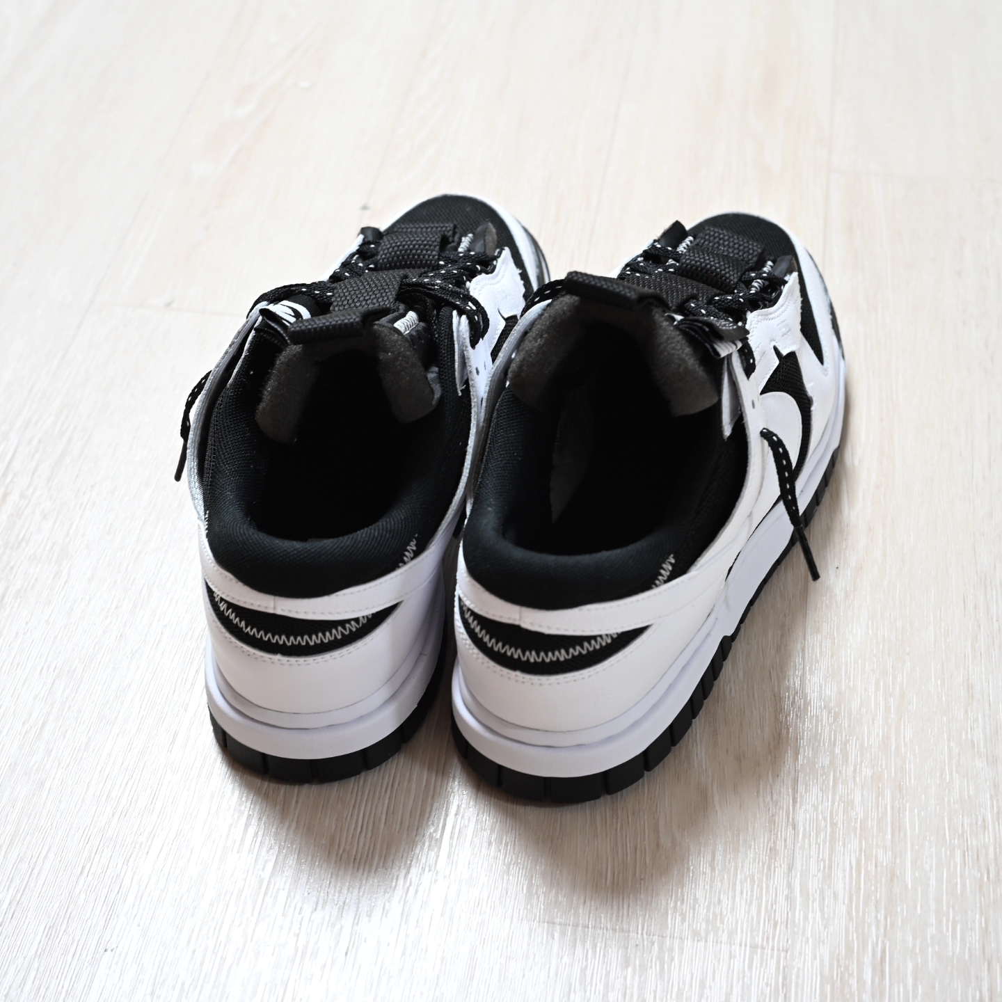 Nike Air Dunk Jumbo Black White 착용 스타일 - 3